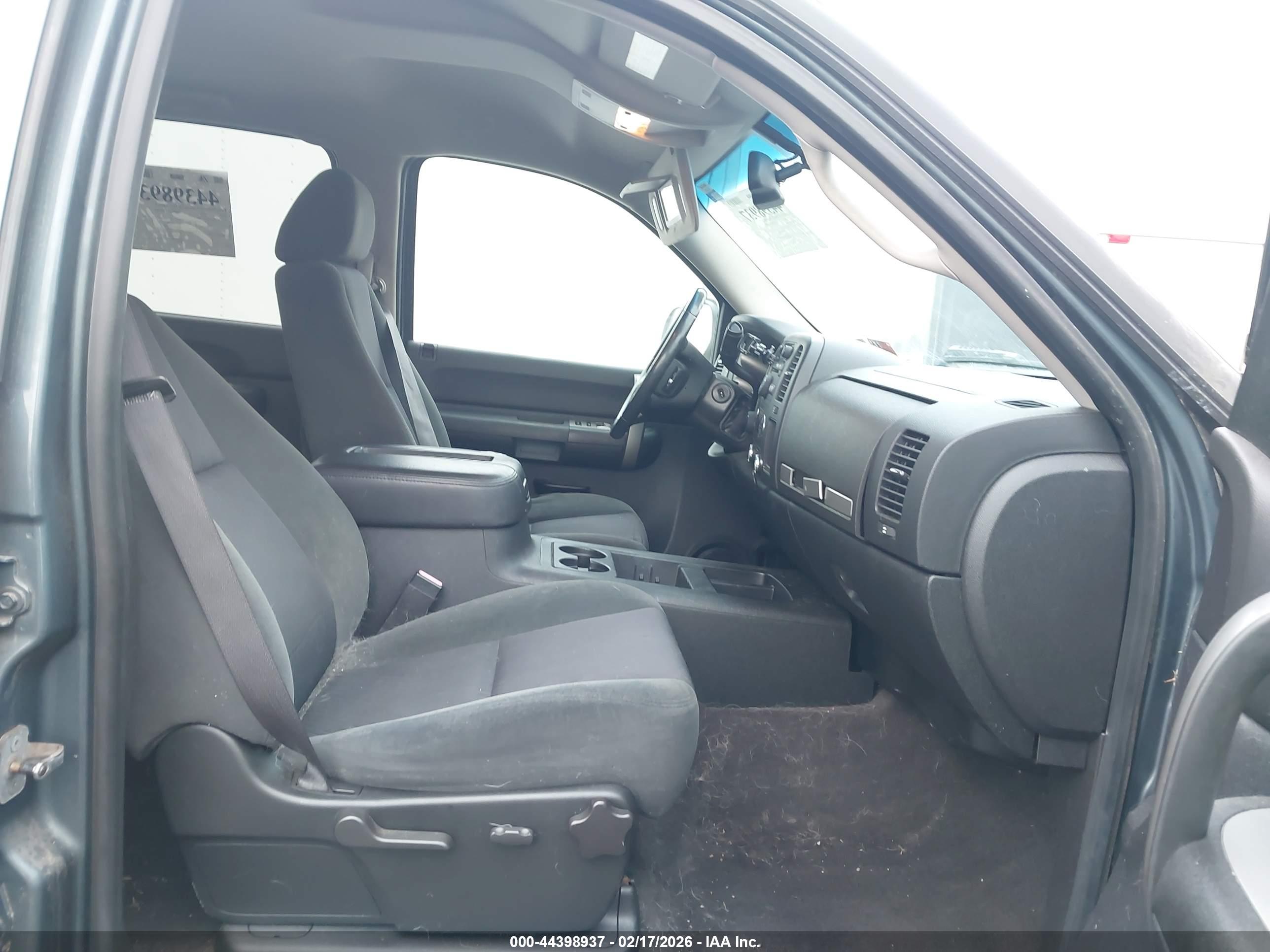 GMC SIERRA image 5