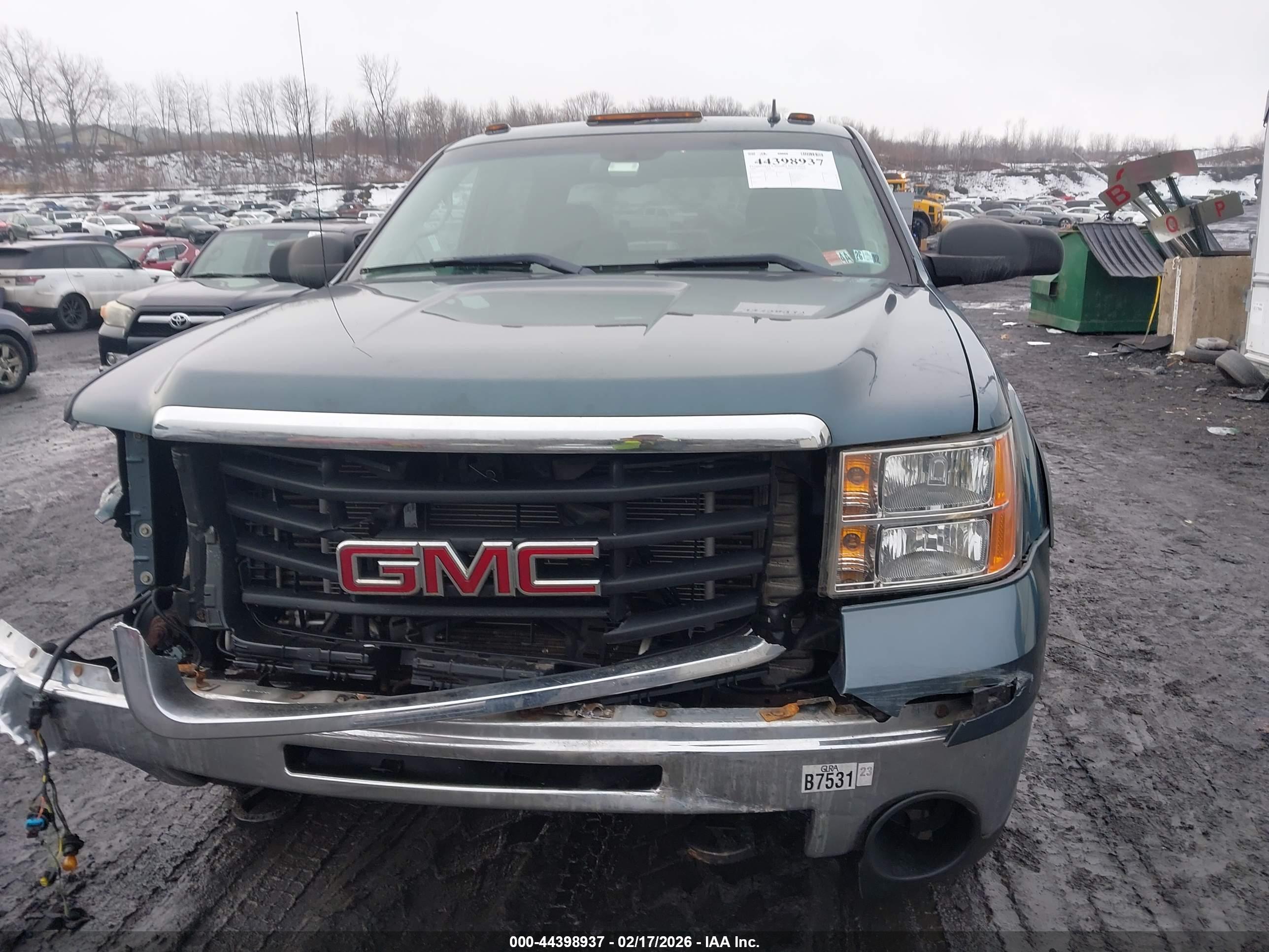 GMC SIERRA image 6
