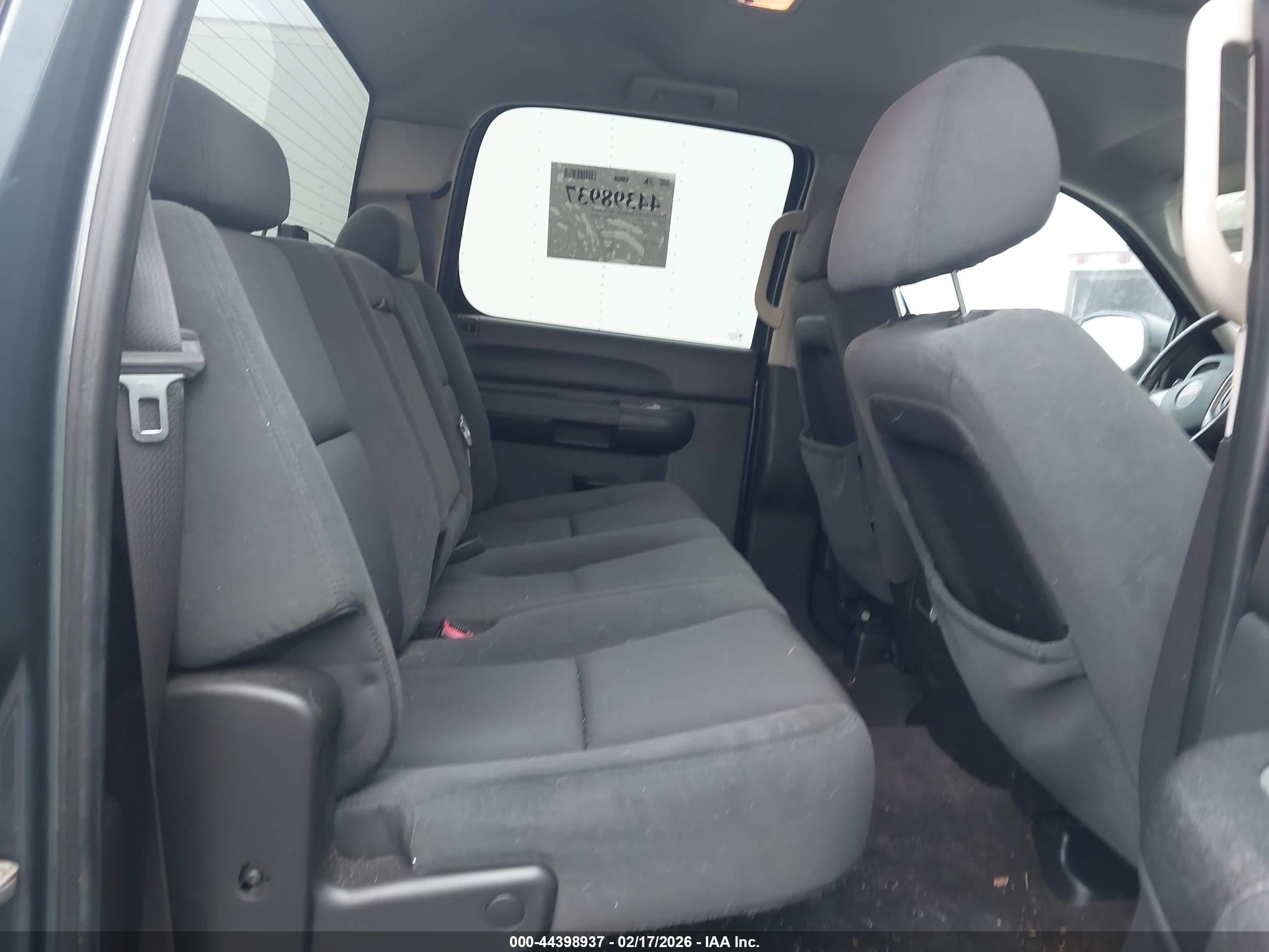 GMC SIERRA image 8