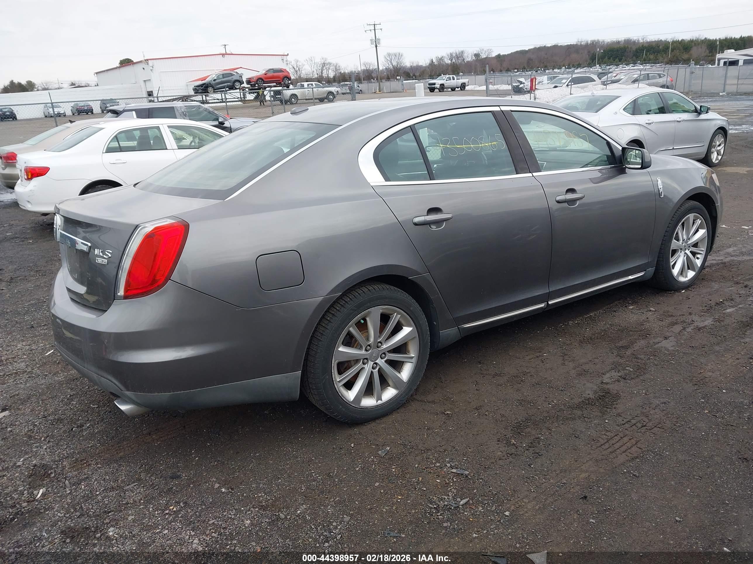 LINCOLN MKS image 4