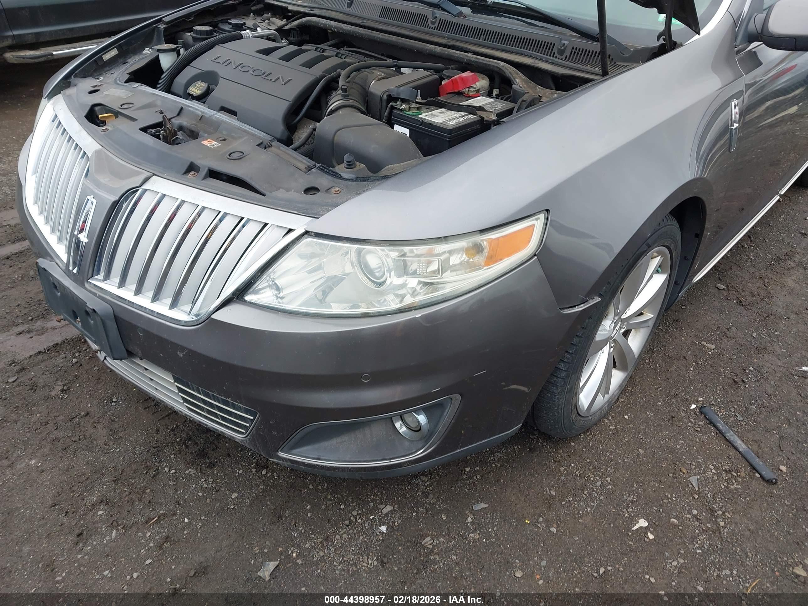 LINCOLN MKS image 6