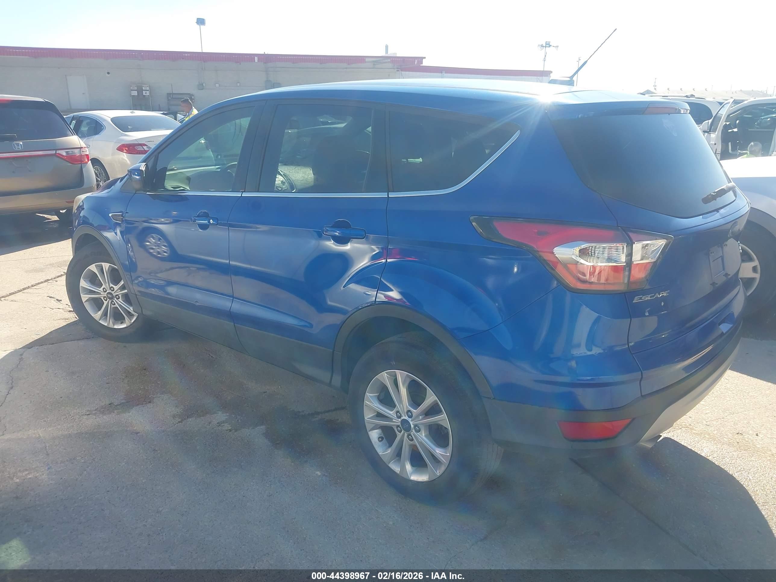 FORD ESCAPE image 3