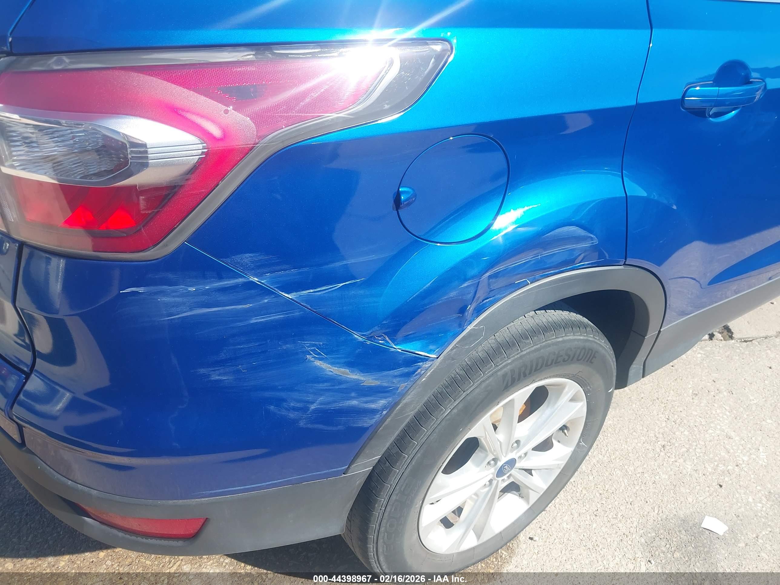 FORD ESCAPE image 6