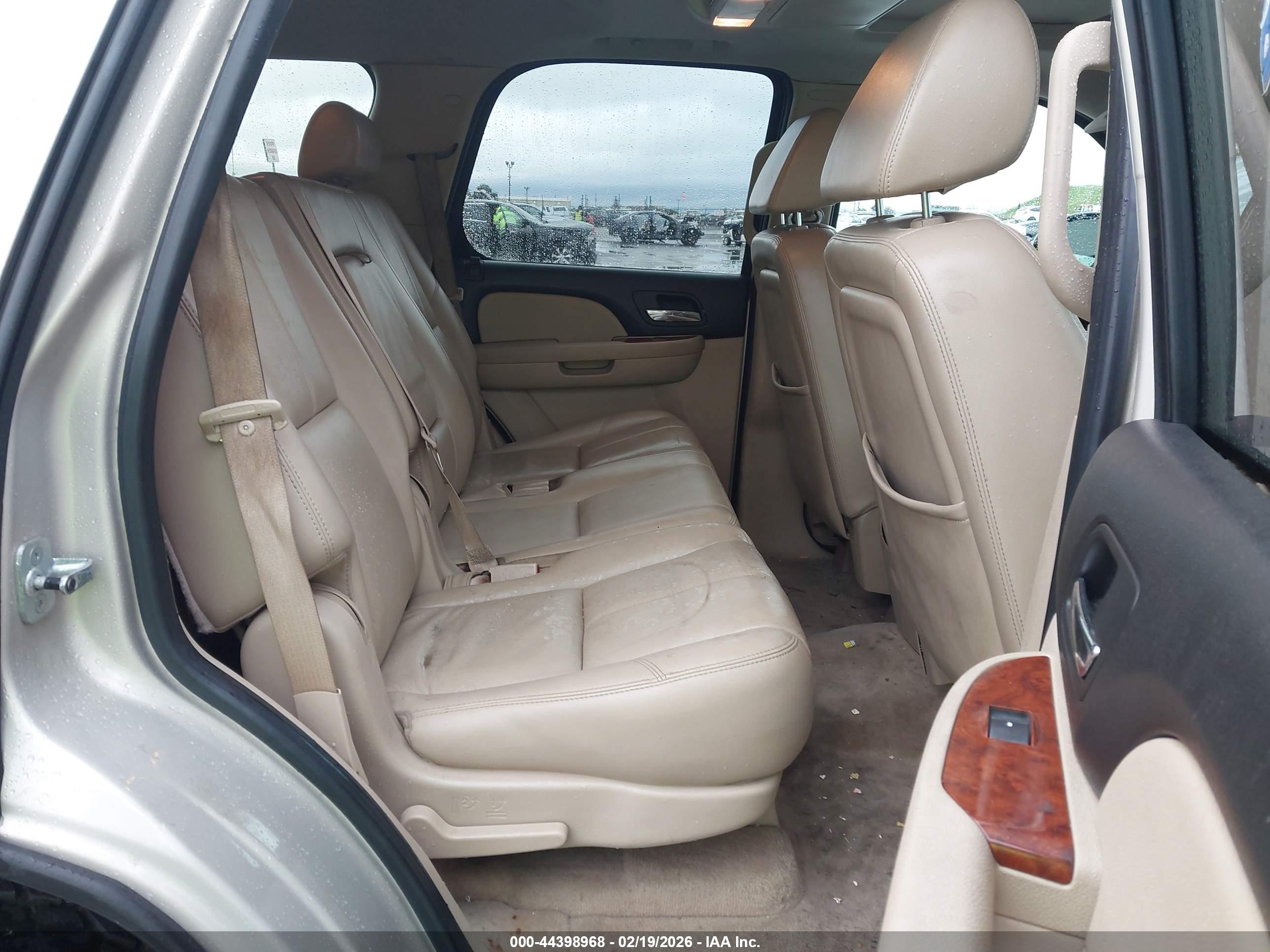 CHEVROLET TAHOE image 8
