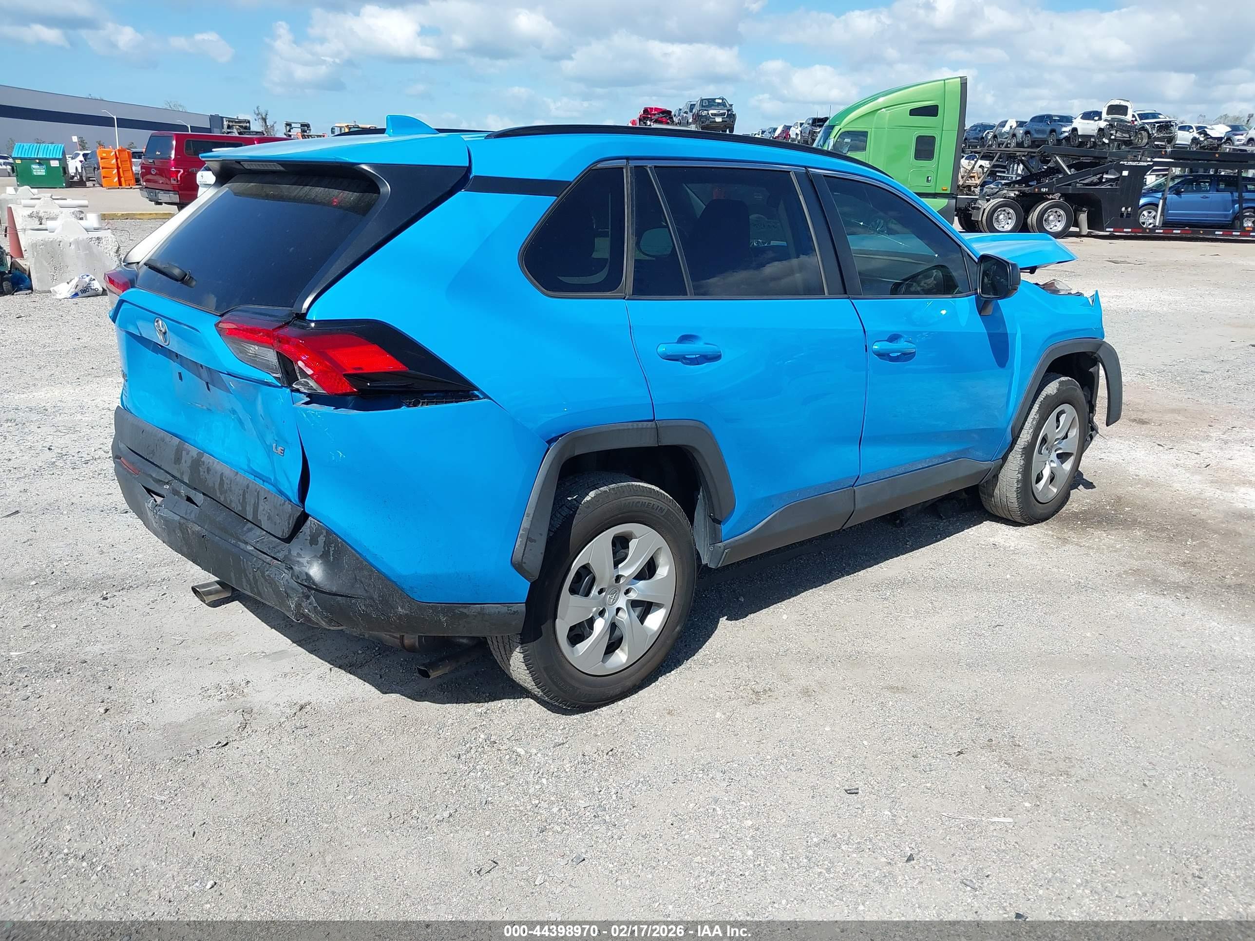 TOYOTA RAV4 image 4