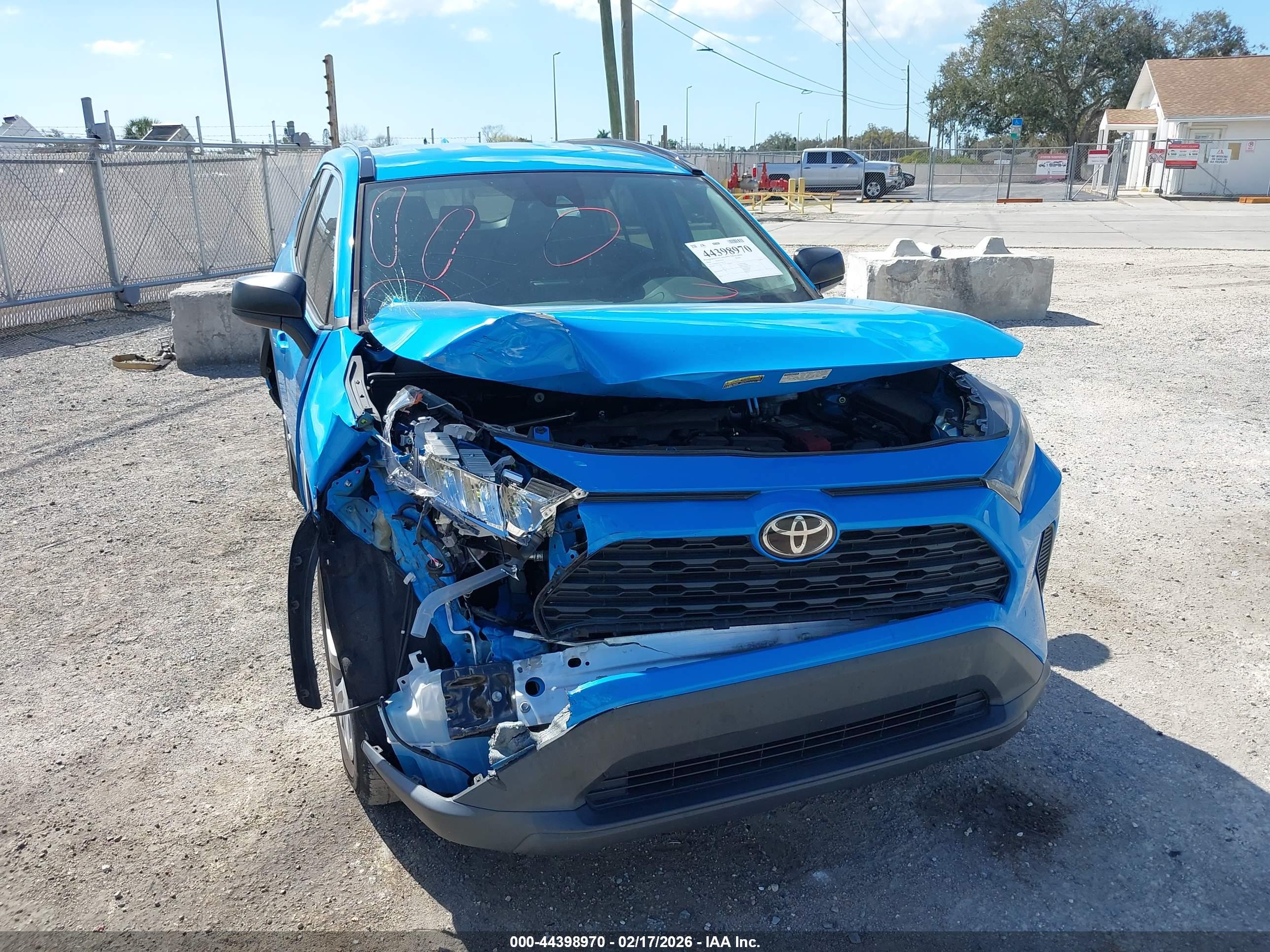 TOYOTA RAV4 image 6