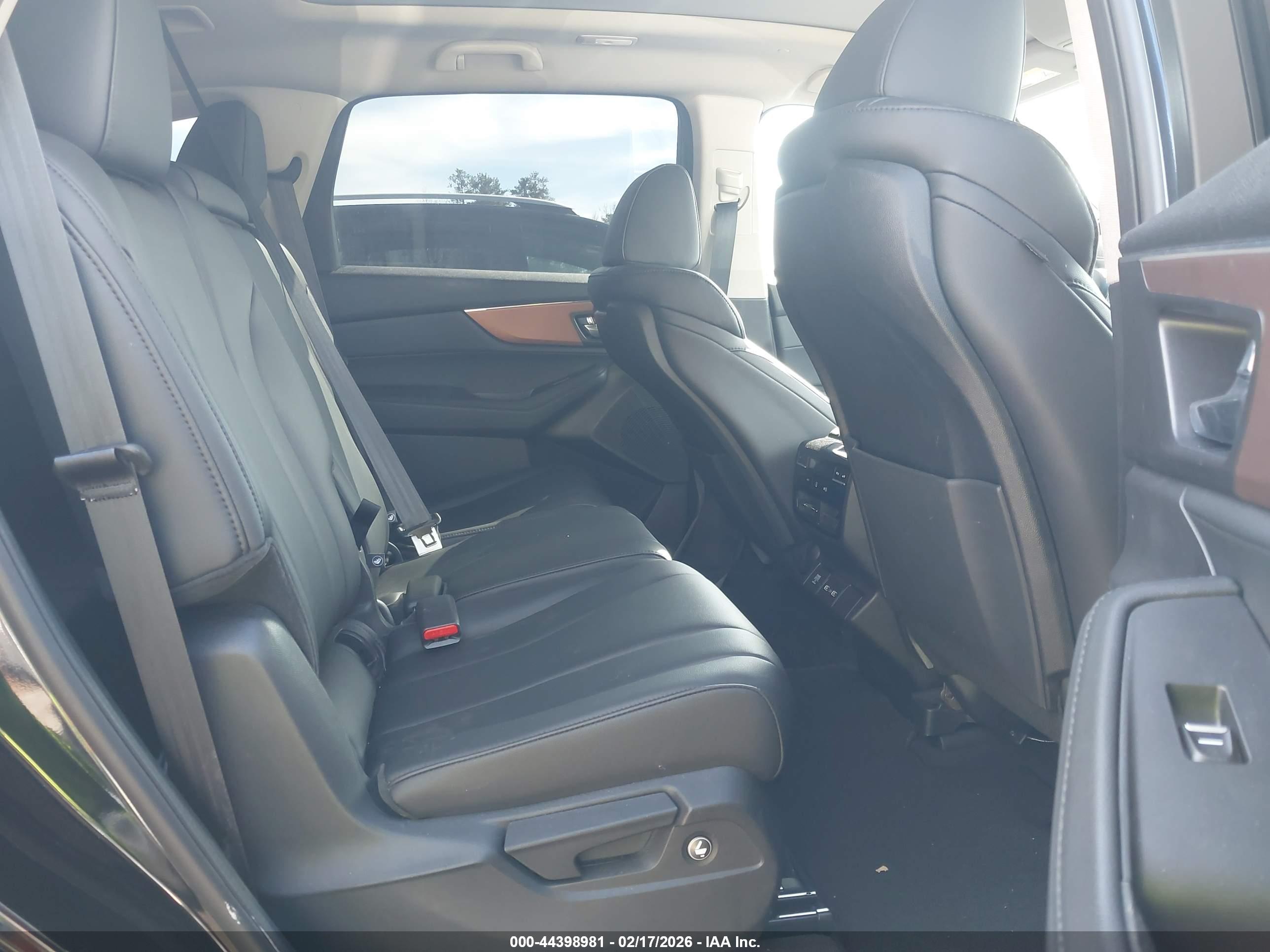 ACURA MDX image 8