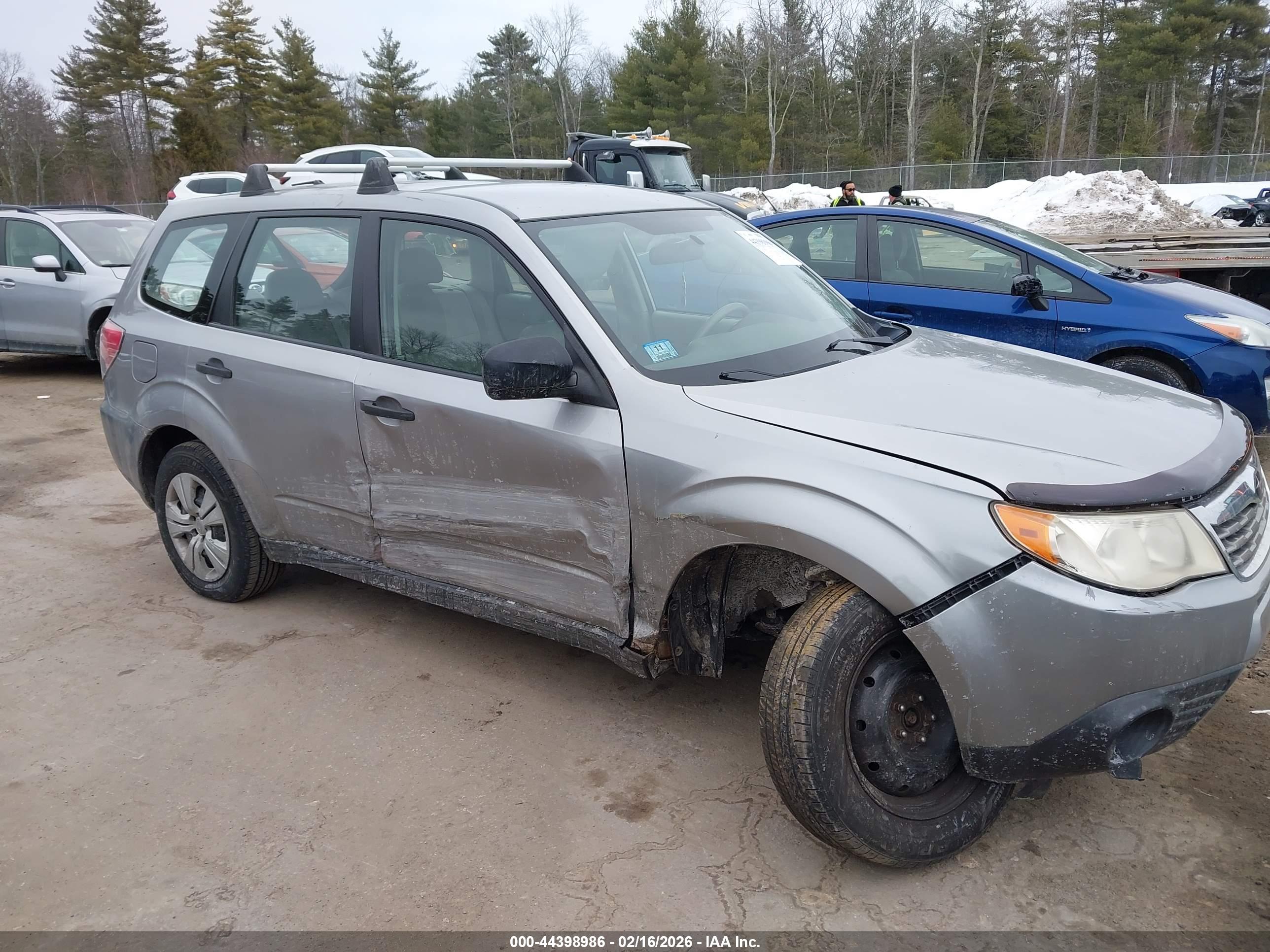 SUBARU FORESTER image 6