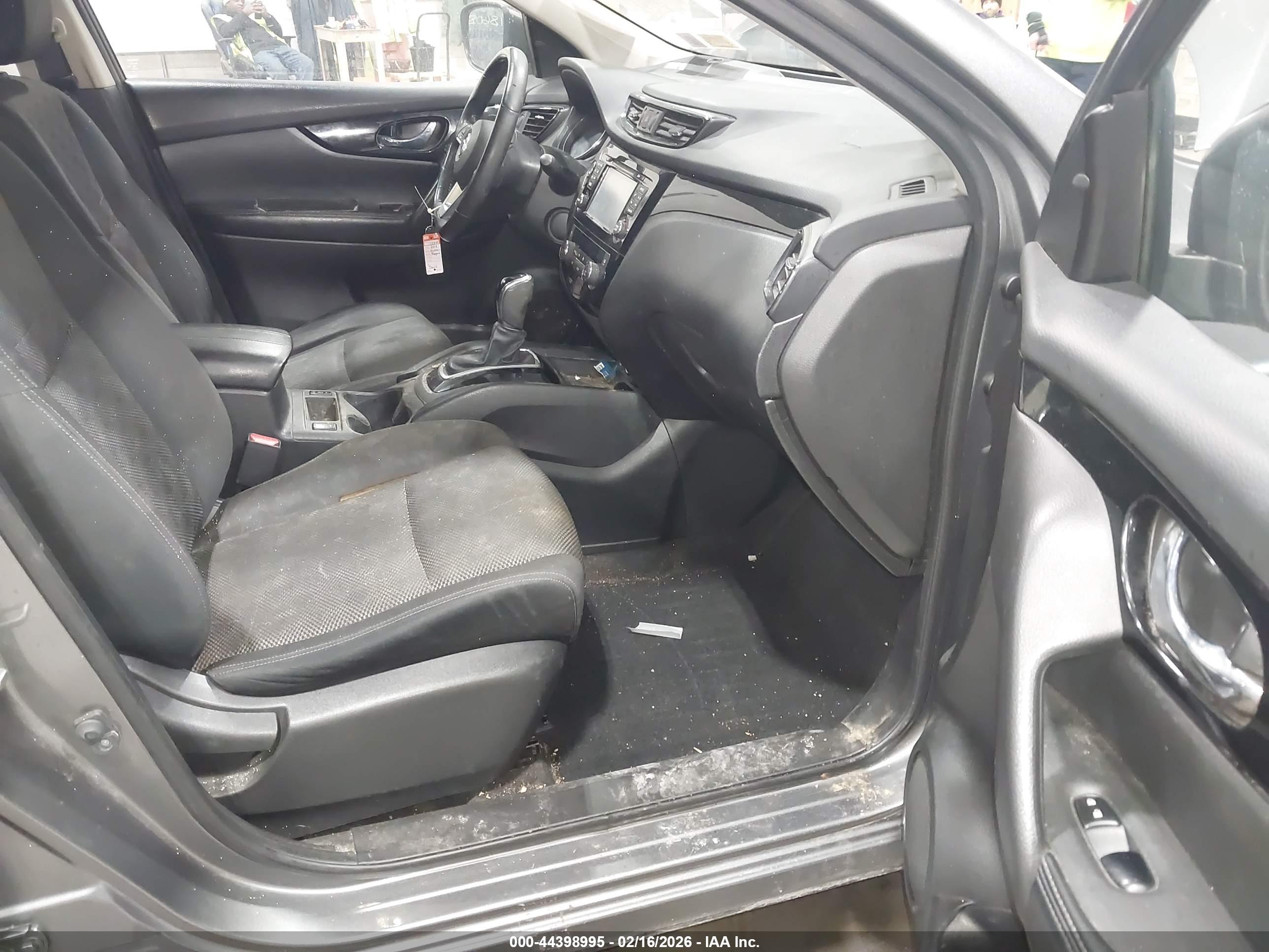 NISSAN ROGUE image 5