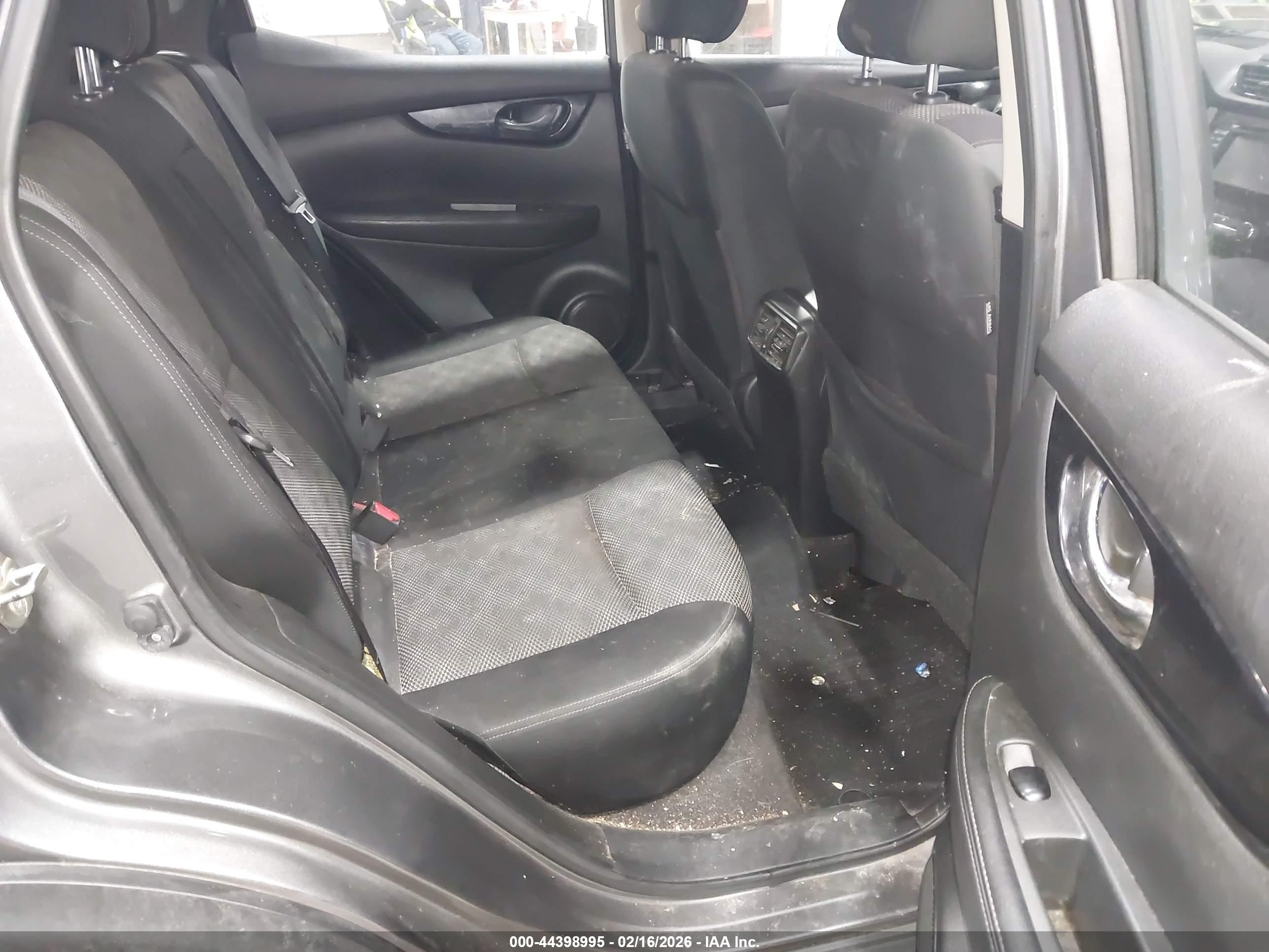 NISSAN ROGUE image 8