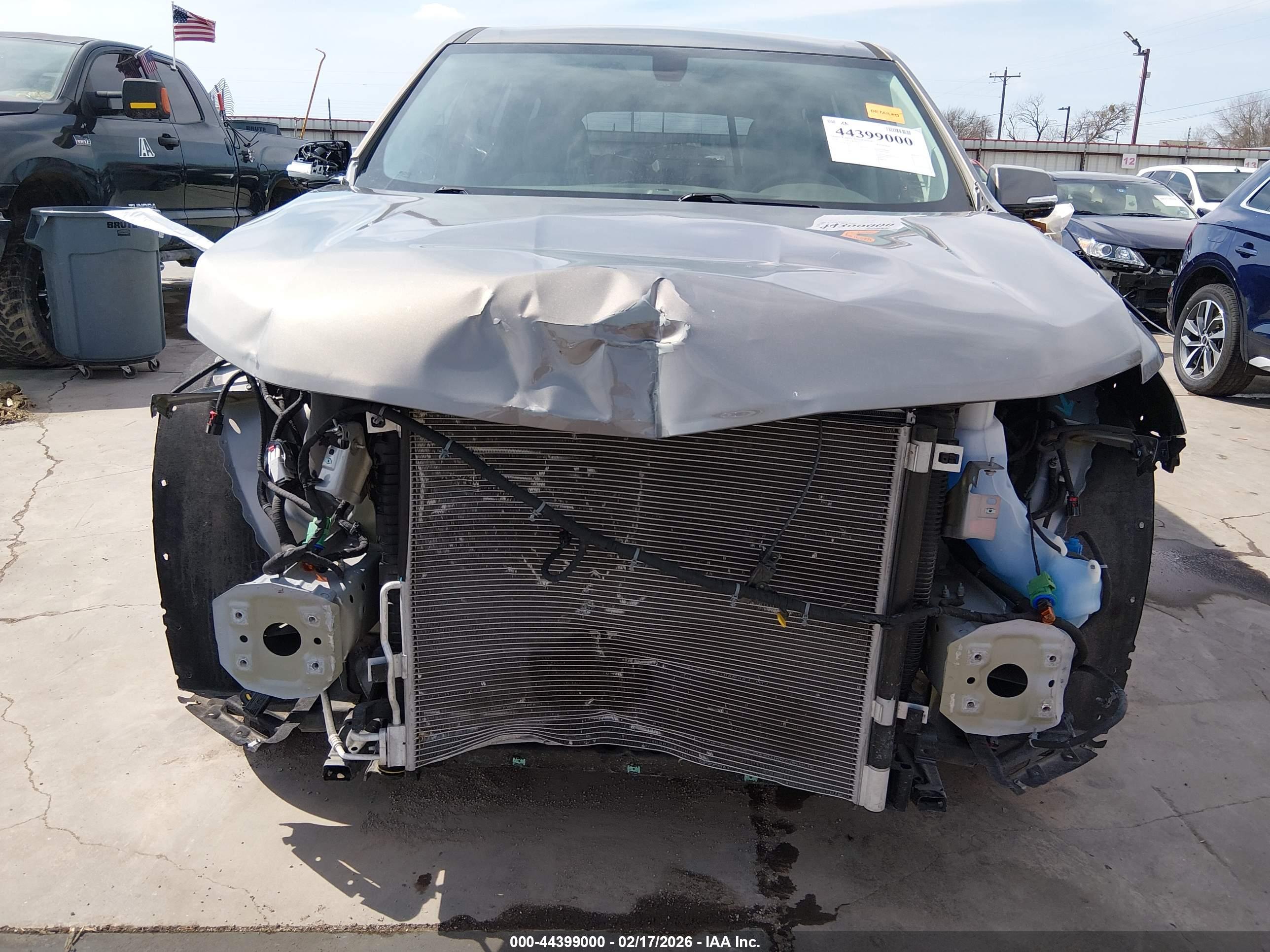 CHEVROLET TRAVERSE image 6