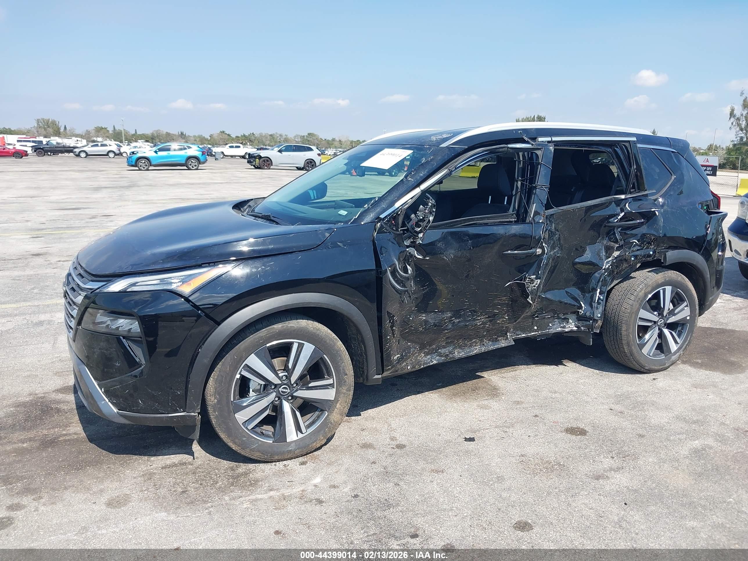 NISSAN ROGUE image 6