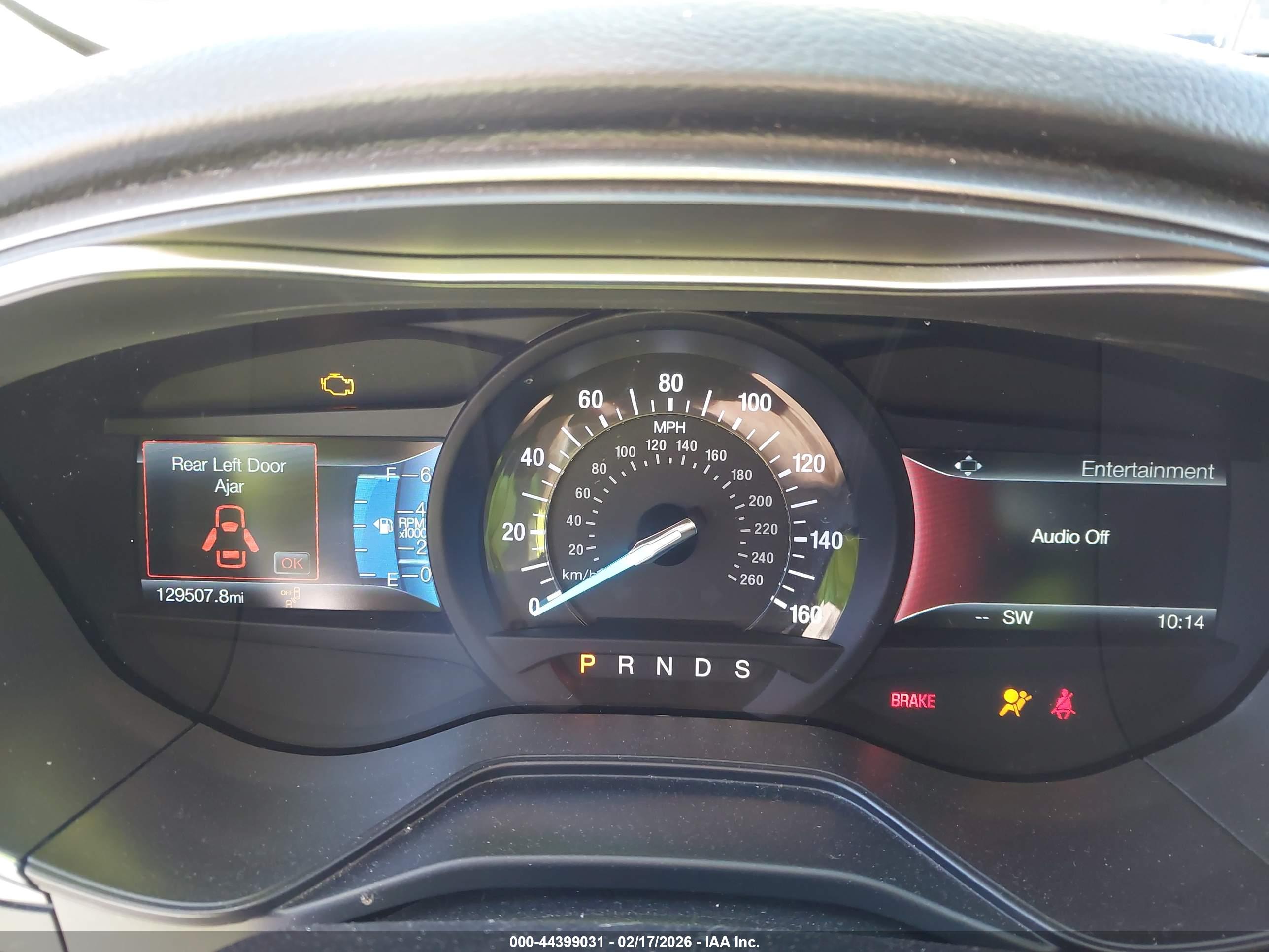 FORD FUSION image 7
