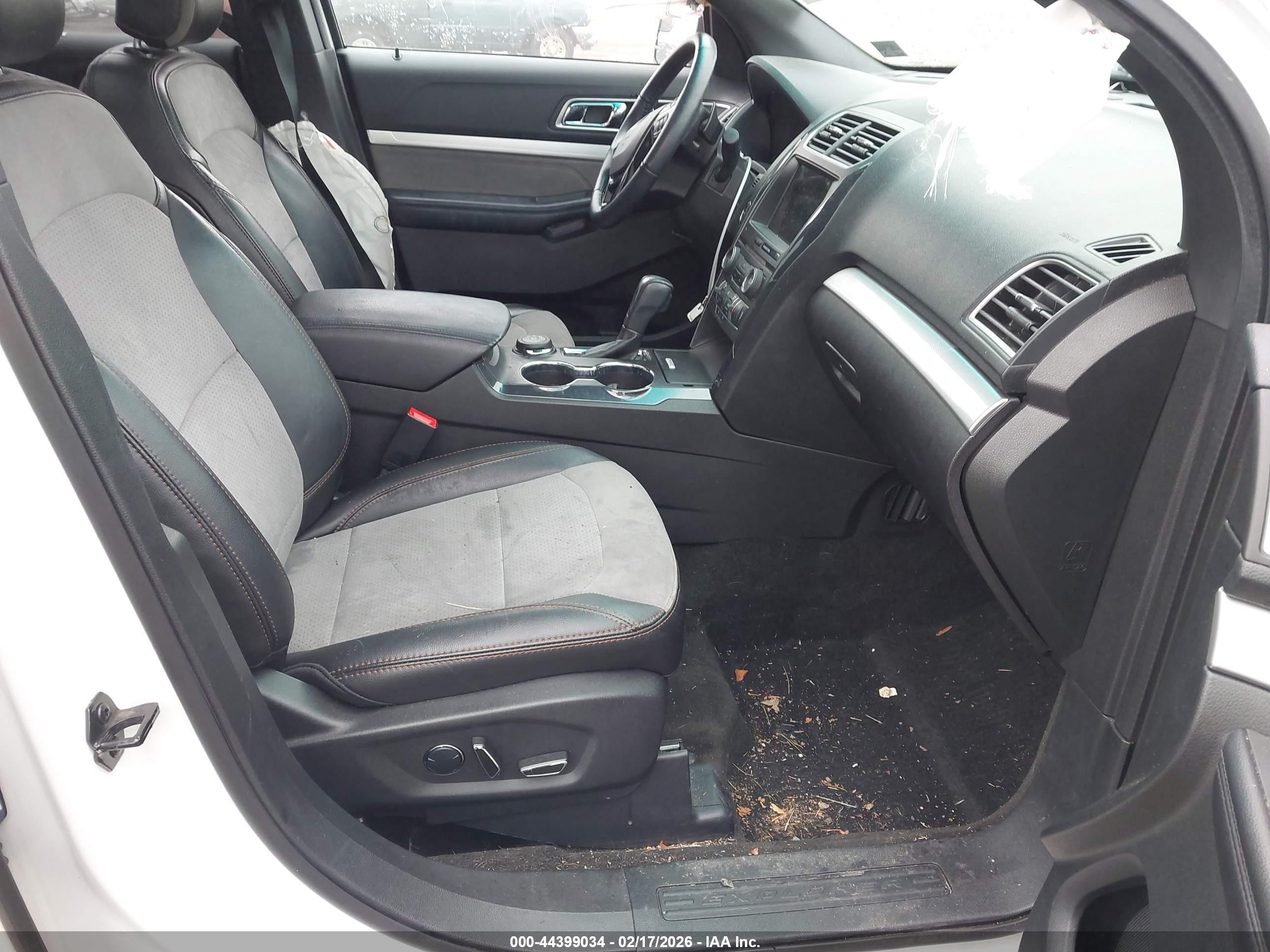 FORD EXPLORER image 5