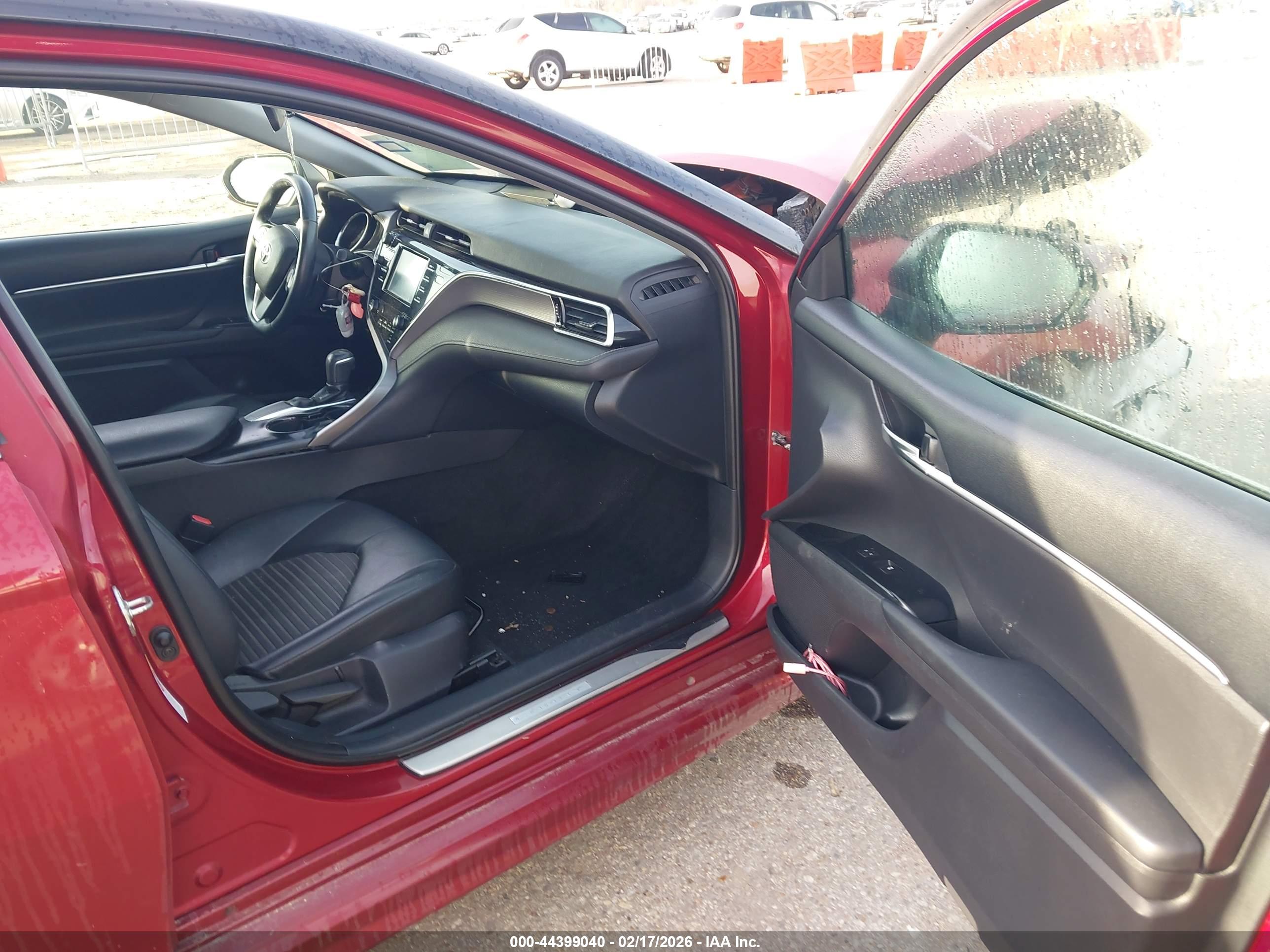 TOYOTA CAMRY image 5