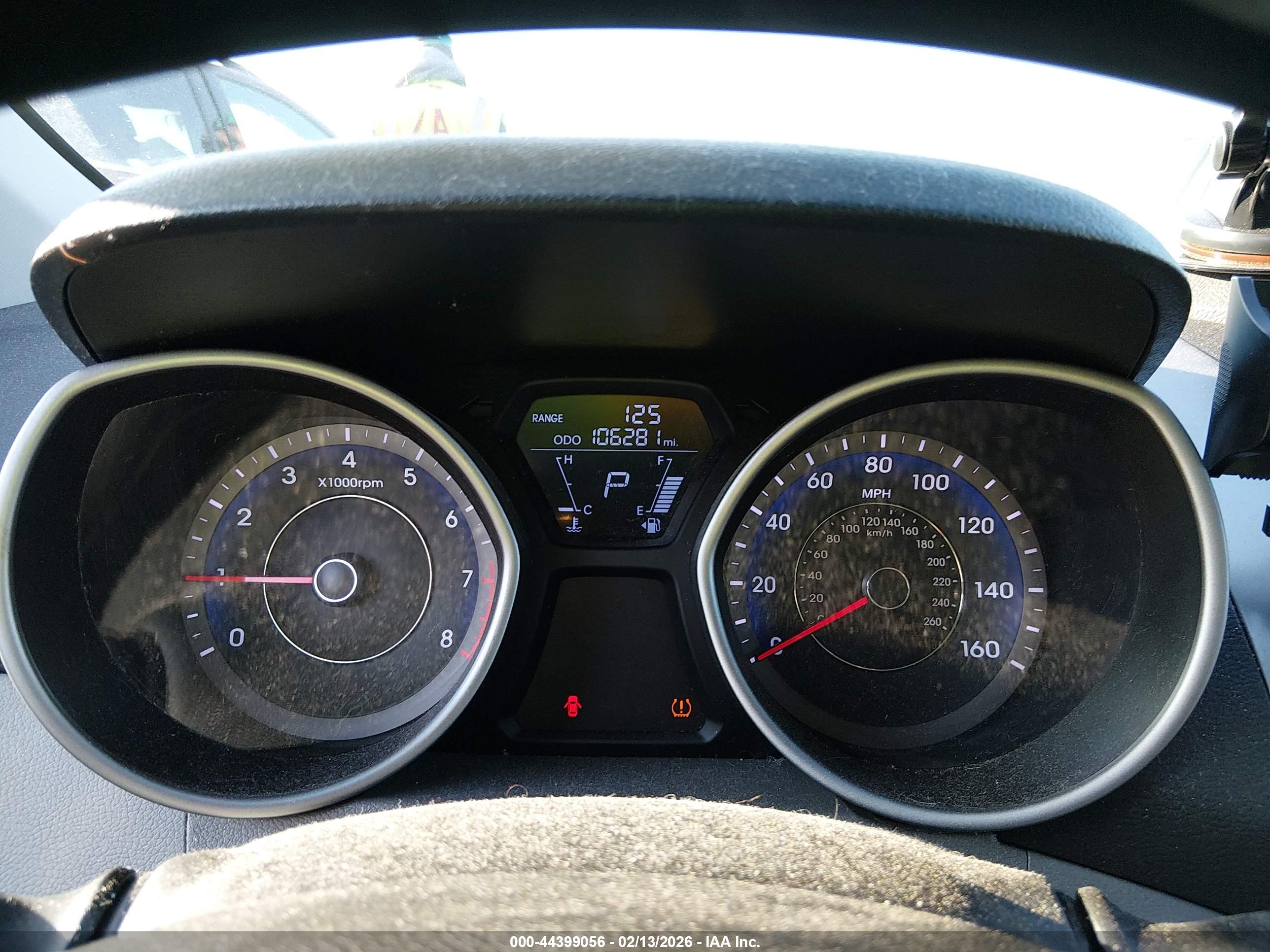 HYUNDAI ELANTRA image 7
