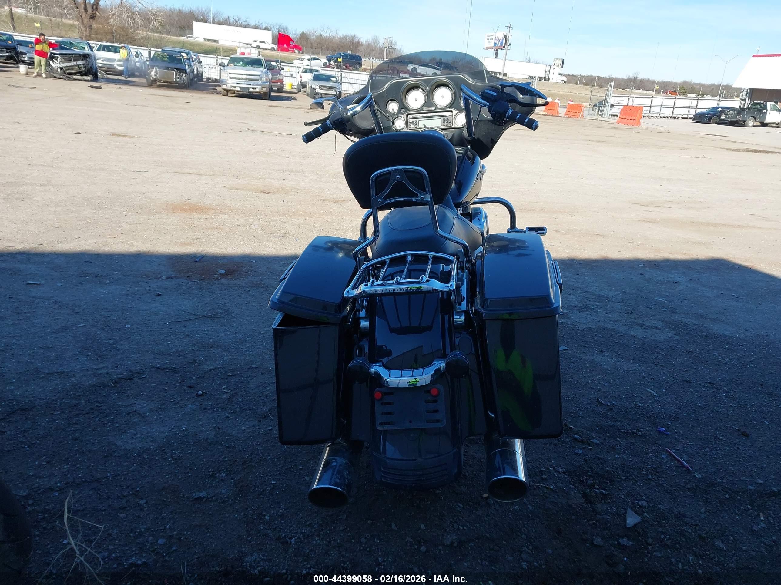HARLEY-DAVIDSON FLHX image 6