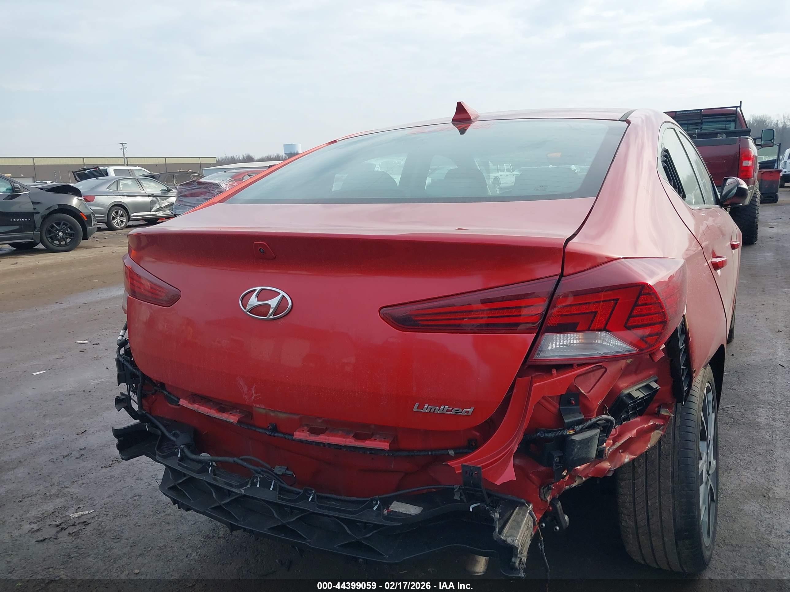 HYUNDAI ELANTRA image 6