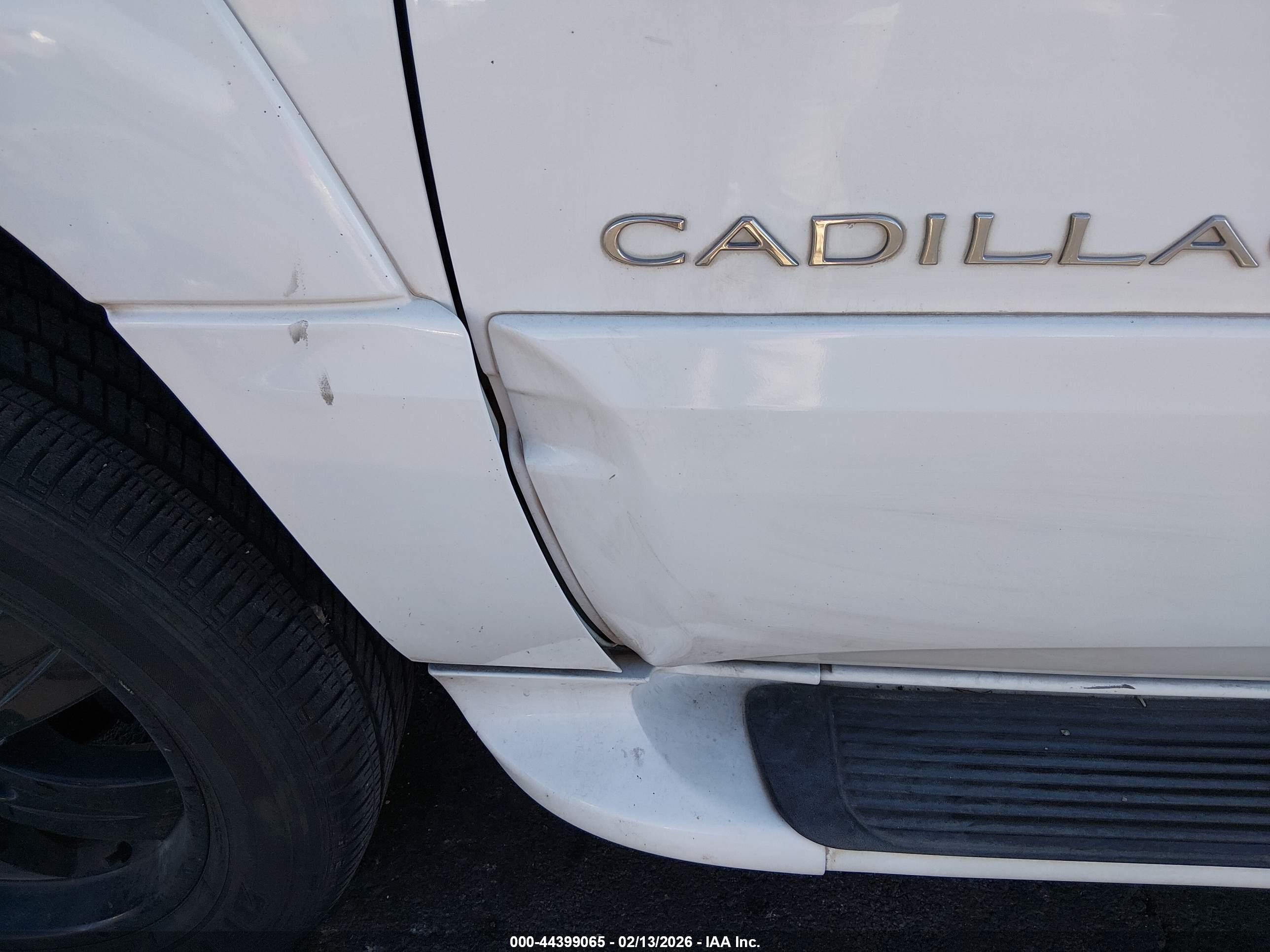 CADILLAC ESCALADE image 6