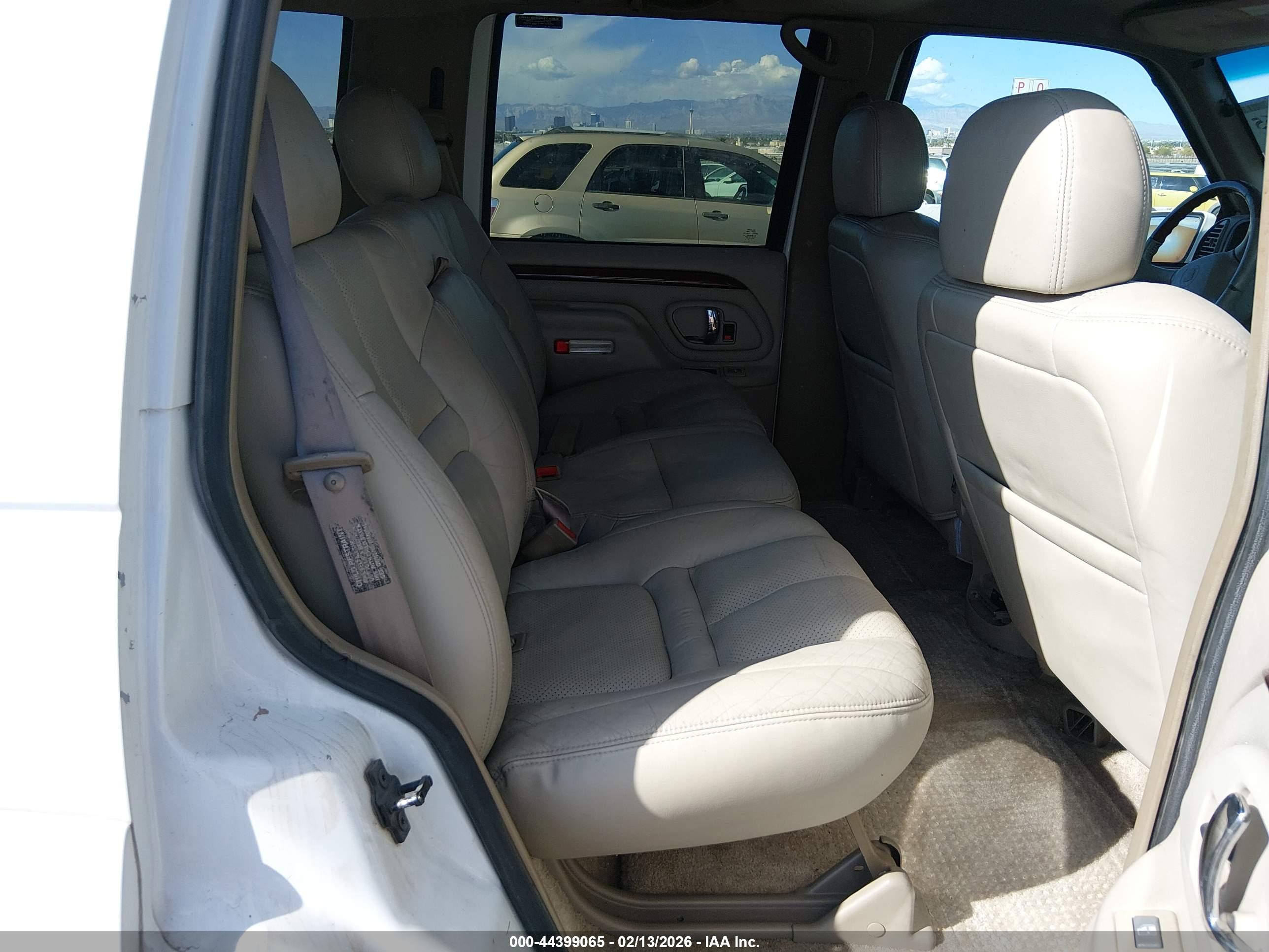 CADILLAC ESCALADE image 8
