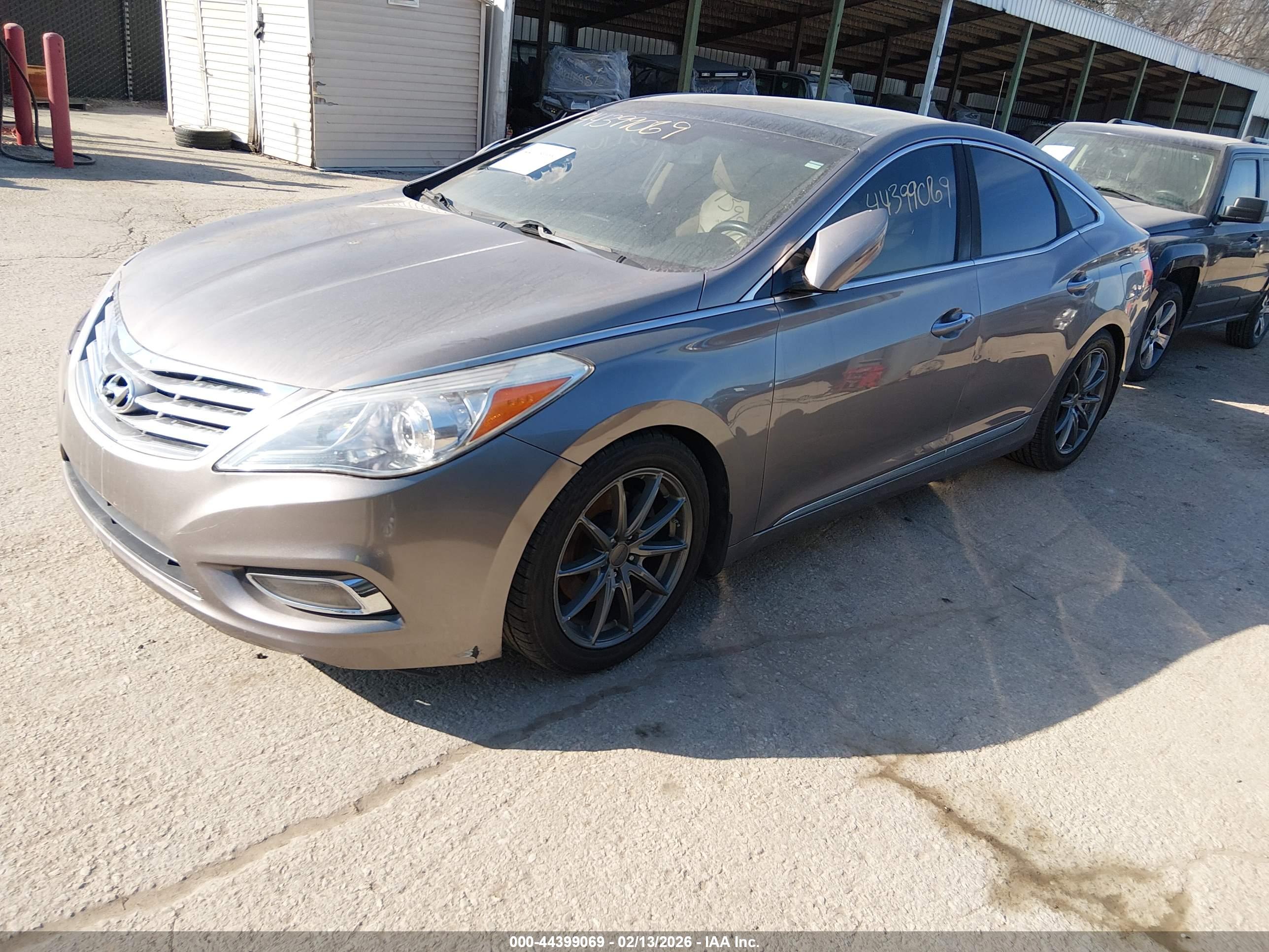 HYUNDAI AZERA image 2