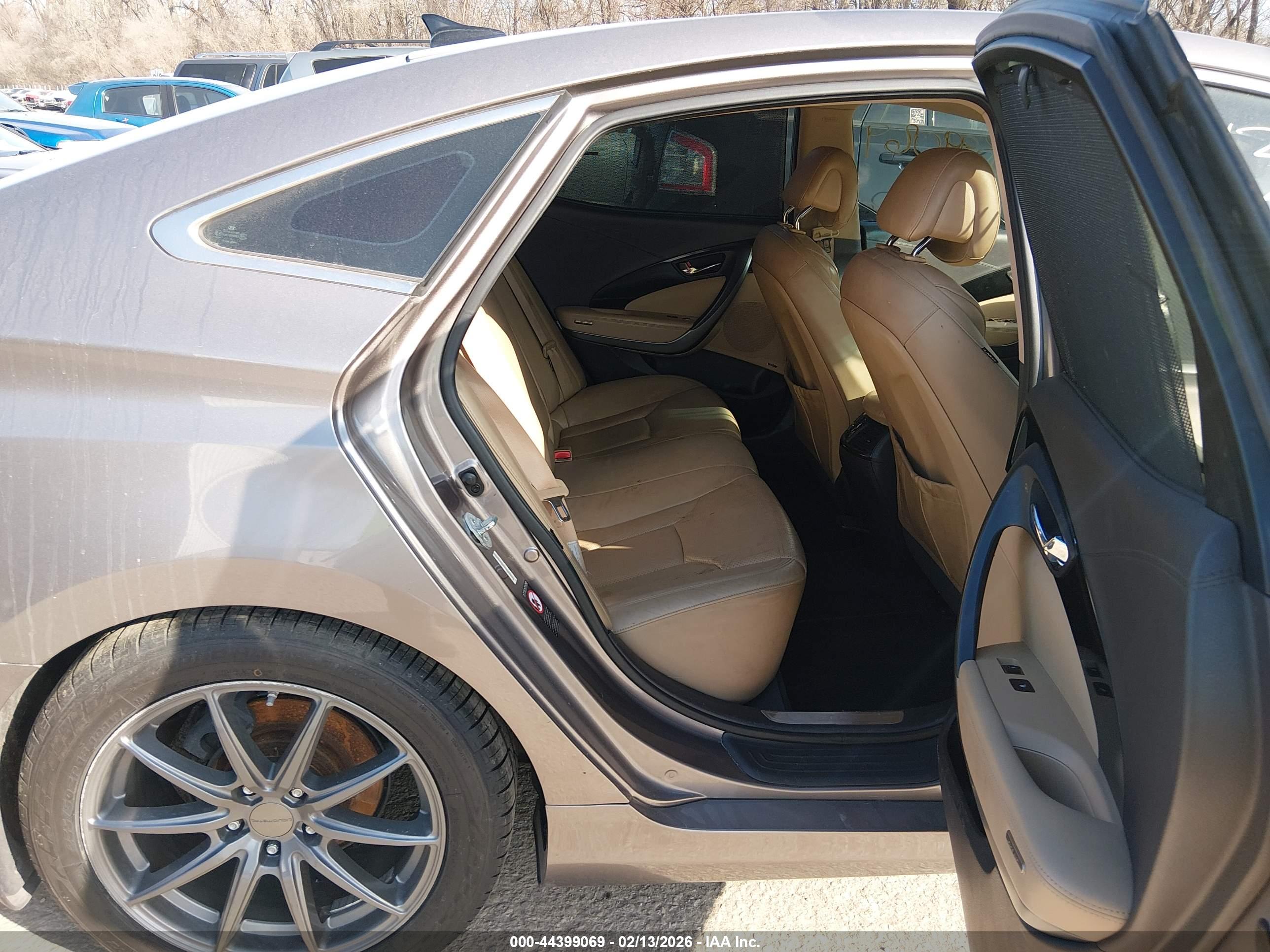 HYUNDAI AZERA image 8