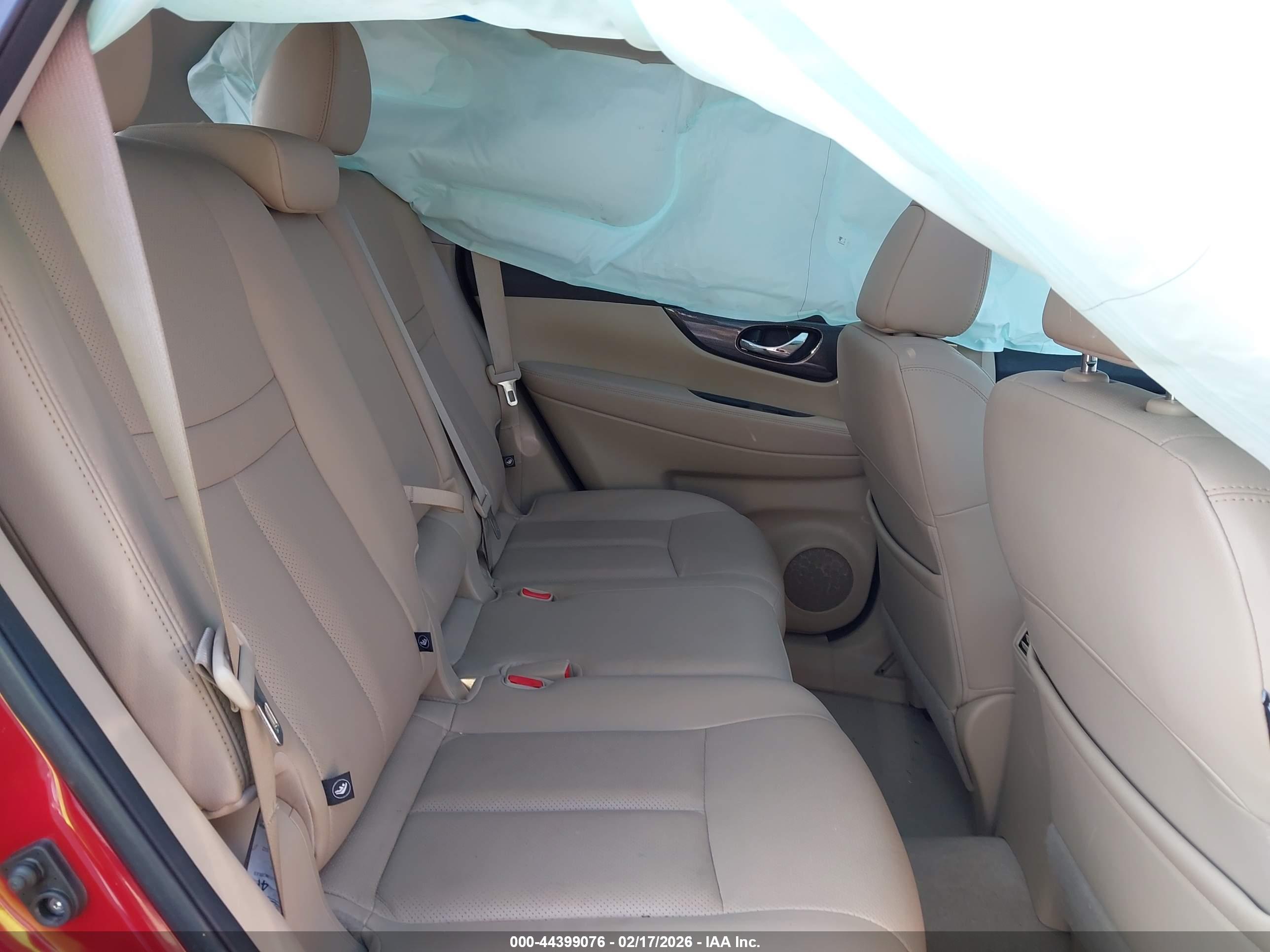 NISSAN ROGUE image 8