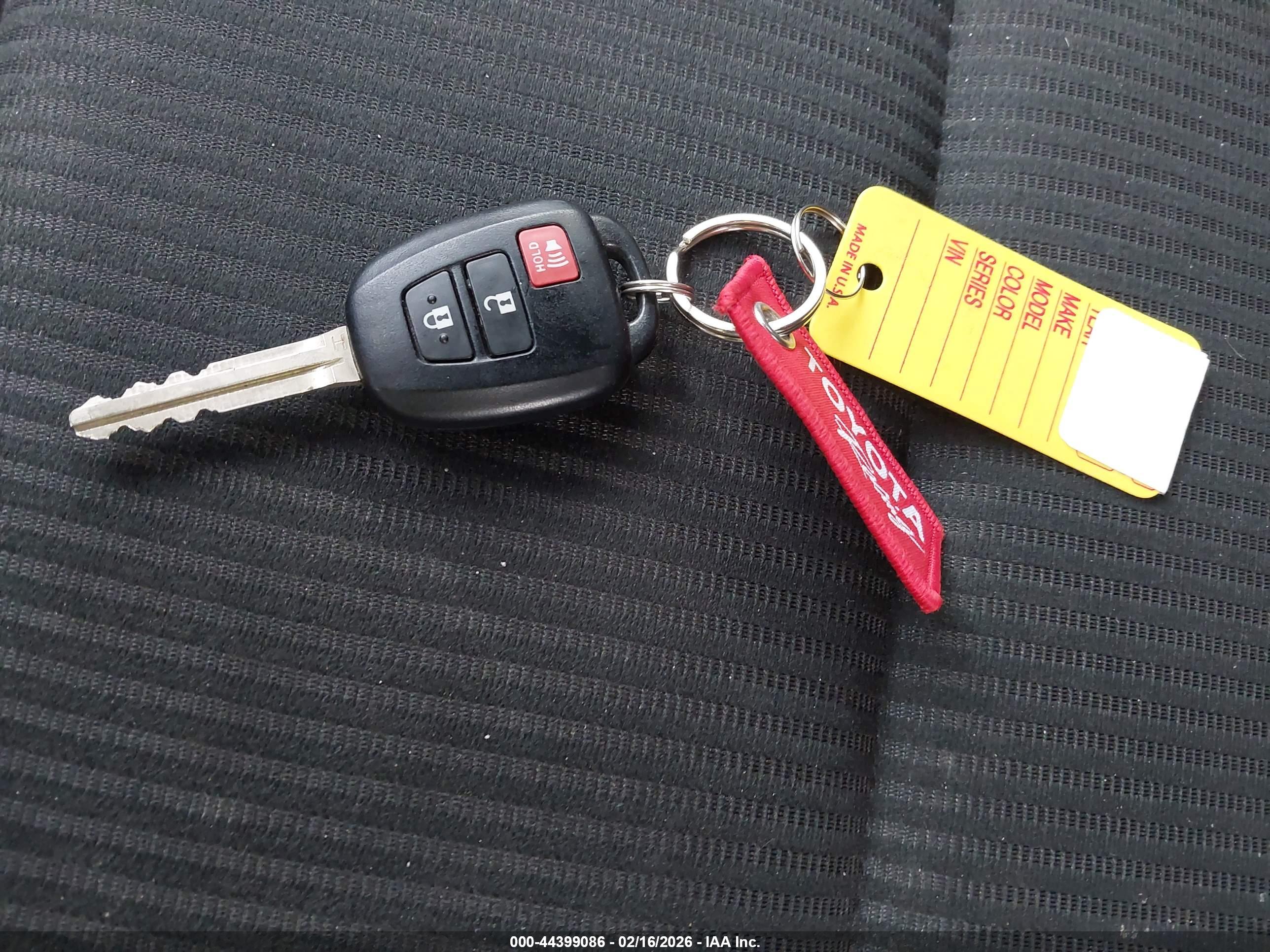 TOYOTA RAV4 image 11