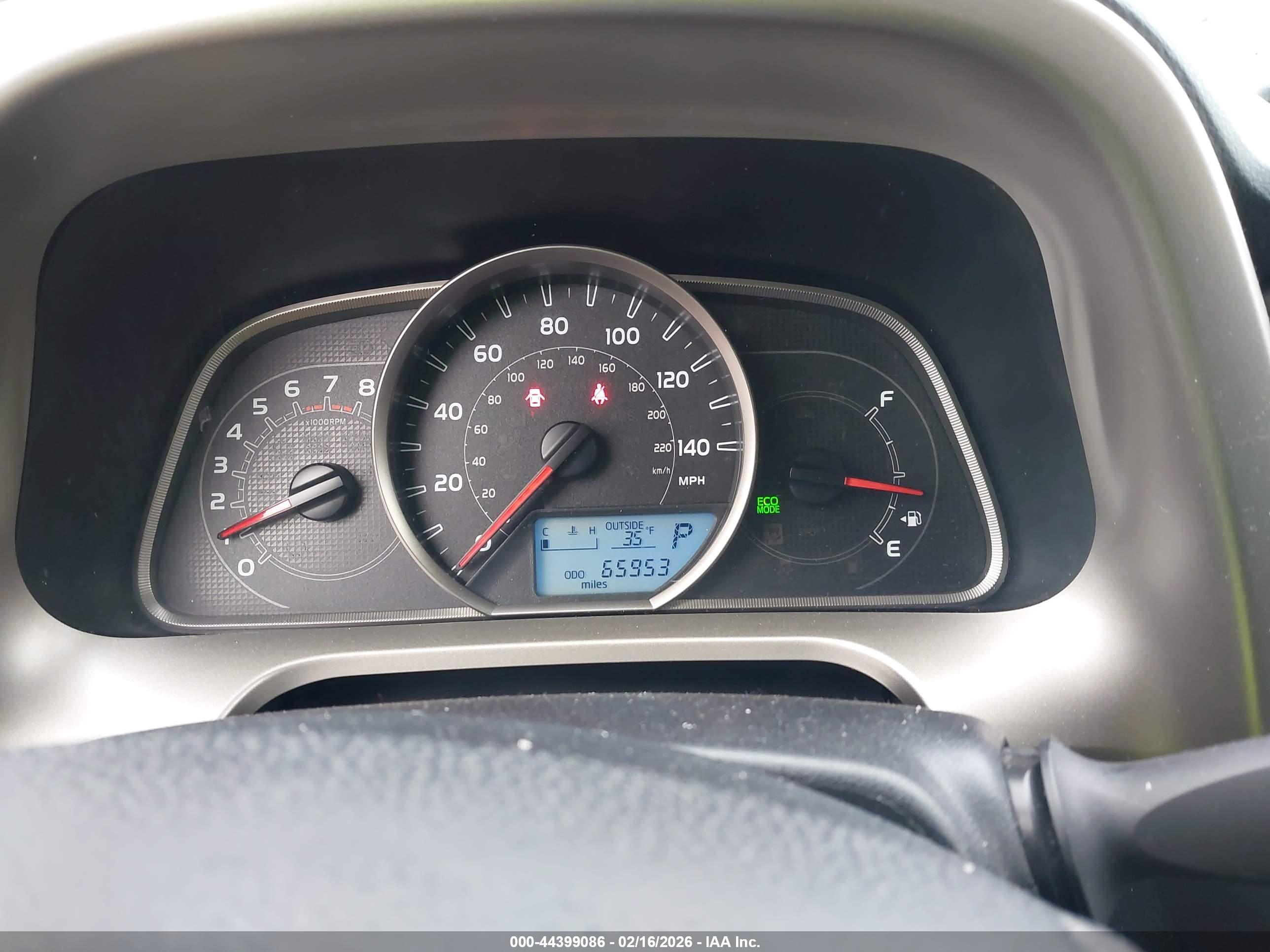 TOYOTA RAV4 image 7