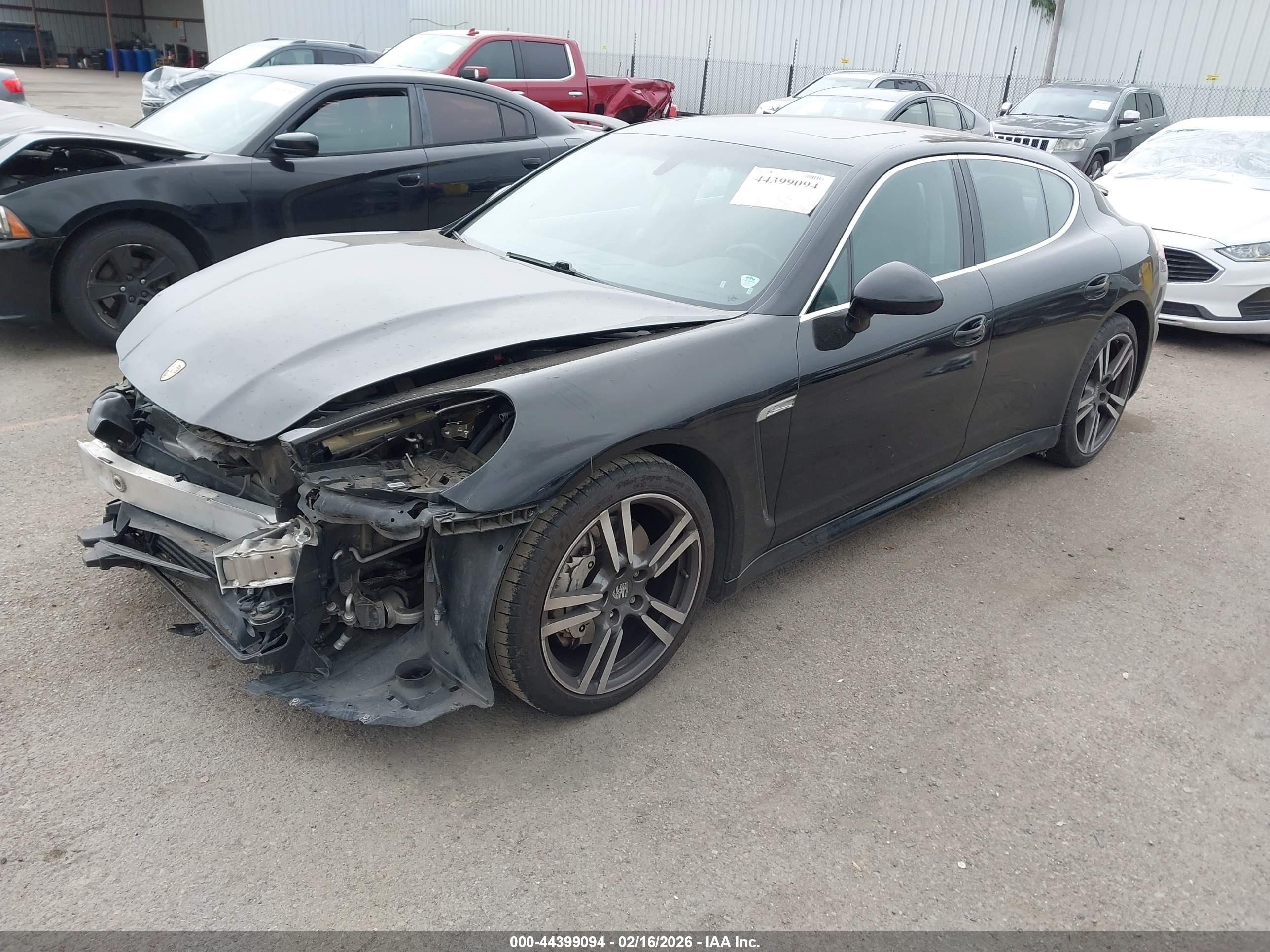 PORSCHE PANAMERA image 2