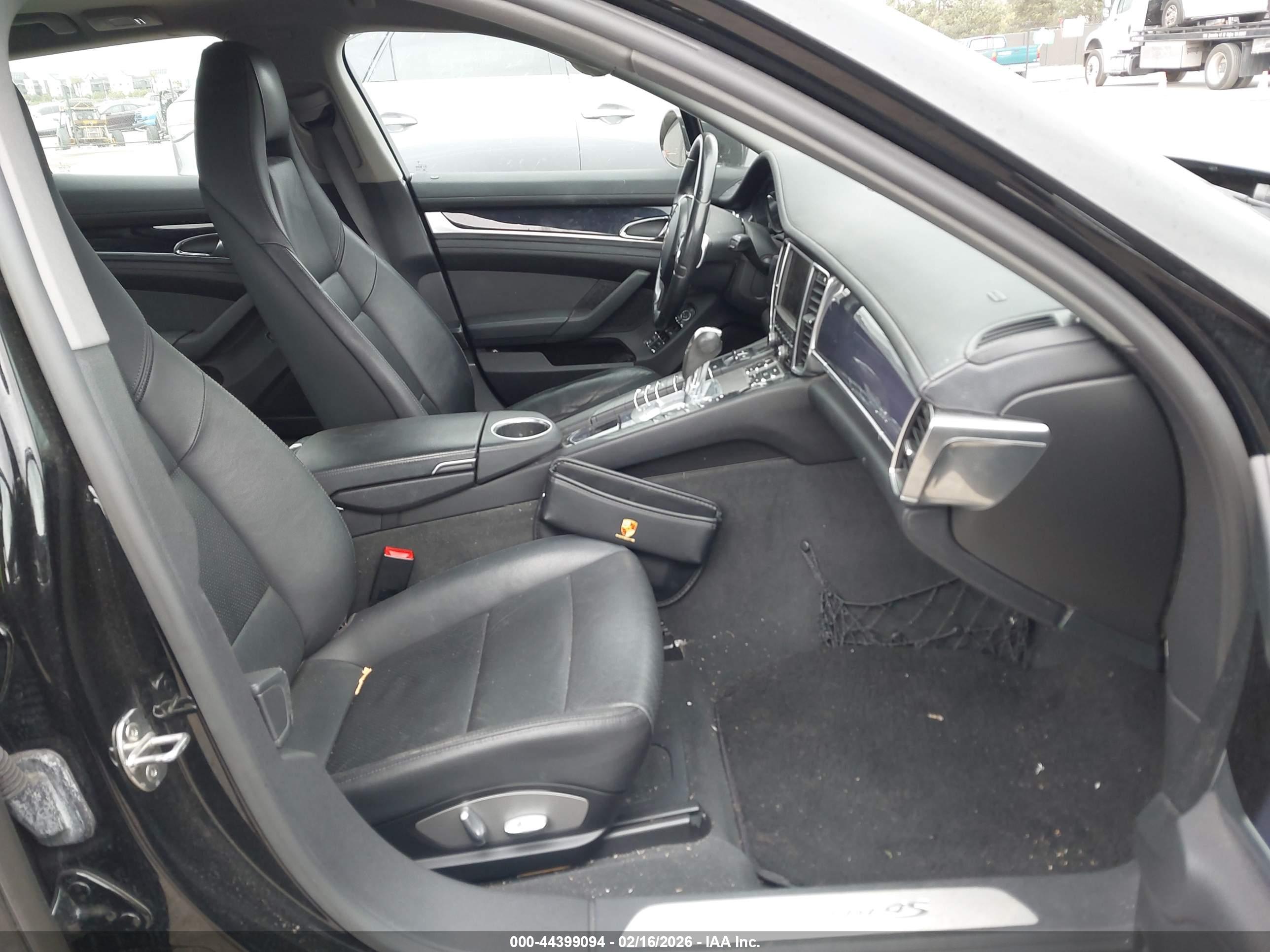 PORSCHE PANAMERA image 5