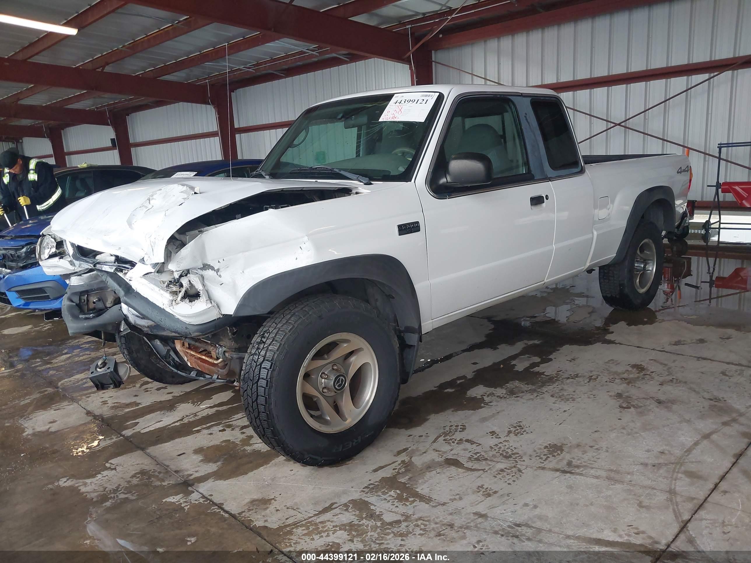 MAZDA B3000 image 2