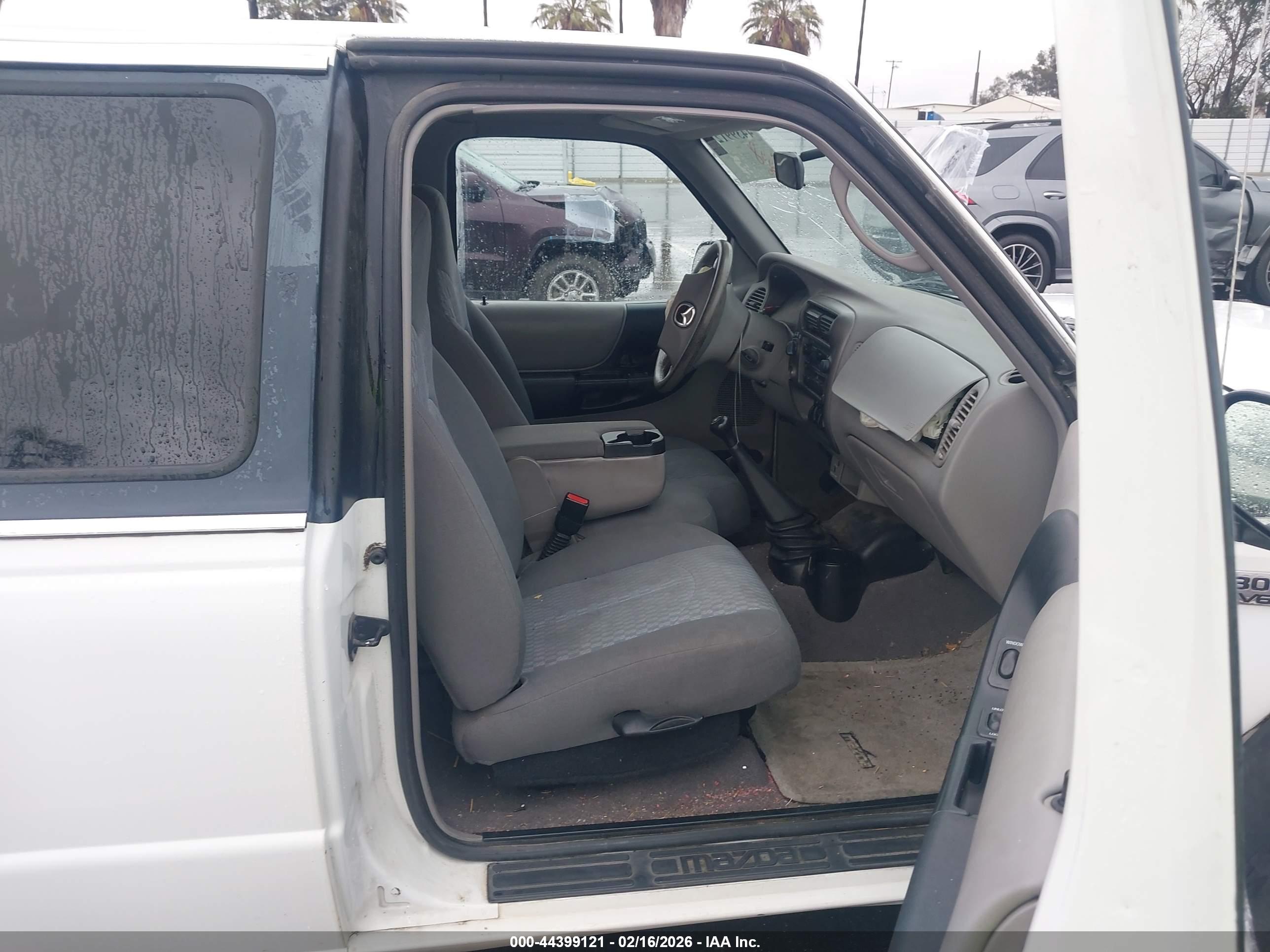 MAZDA B3000 image 5