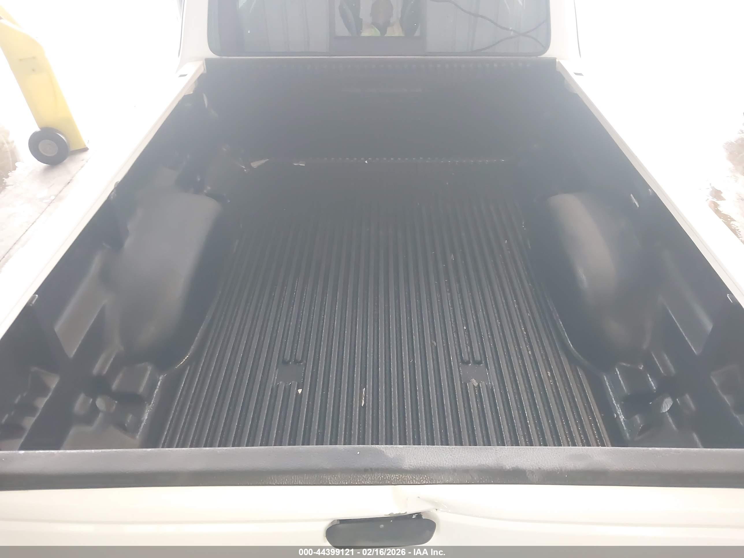 MAZDA B3000 image 8