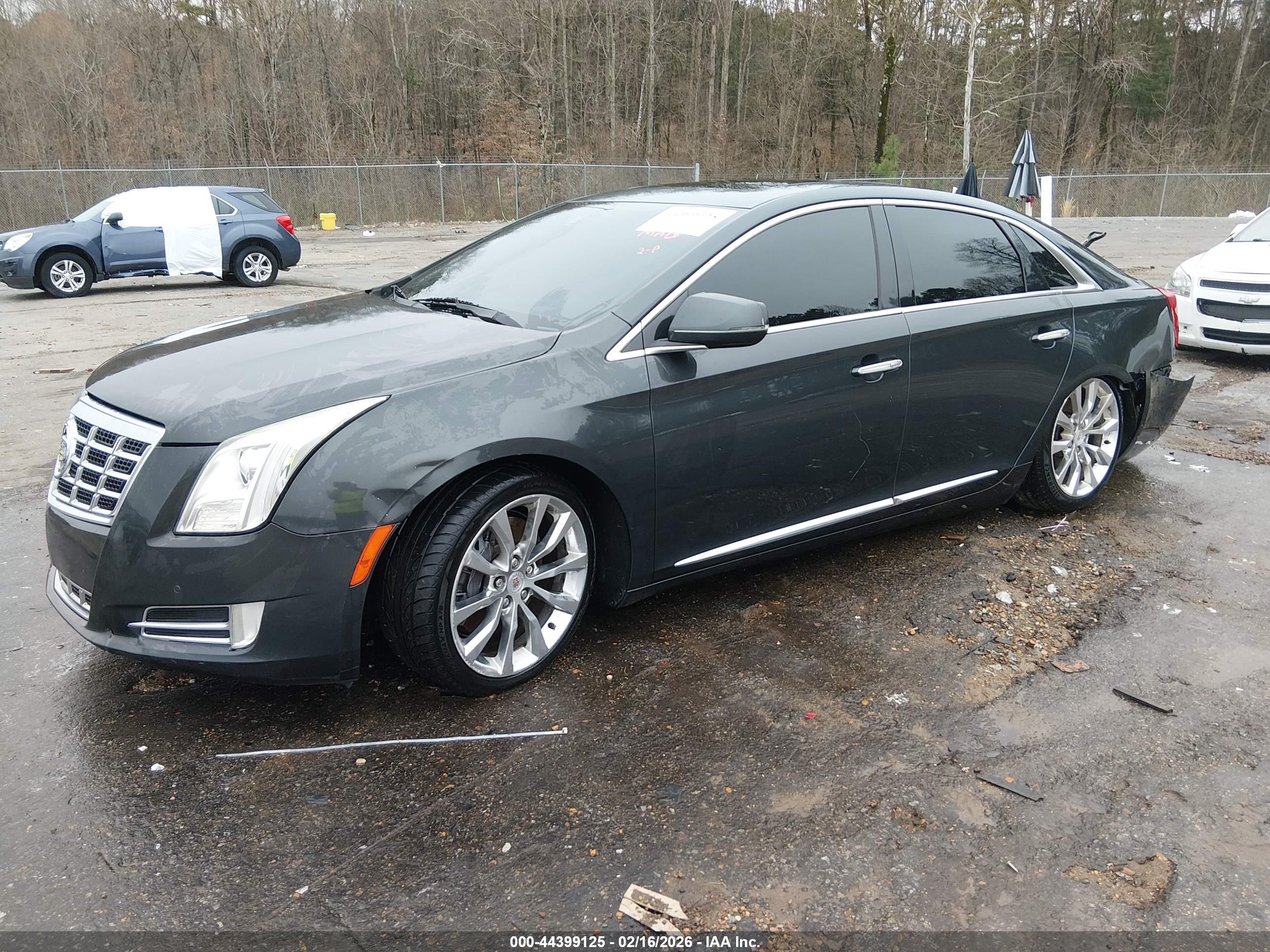 CADILLAC XTS image 2