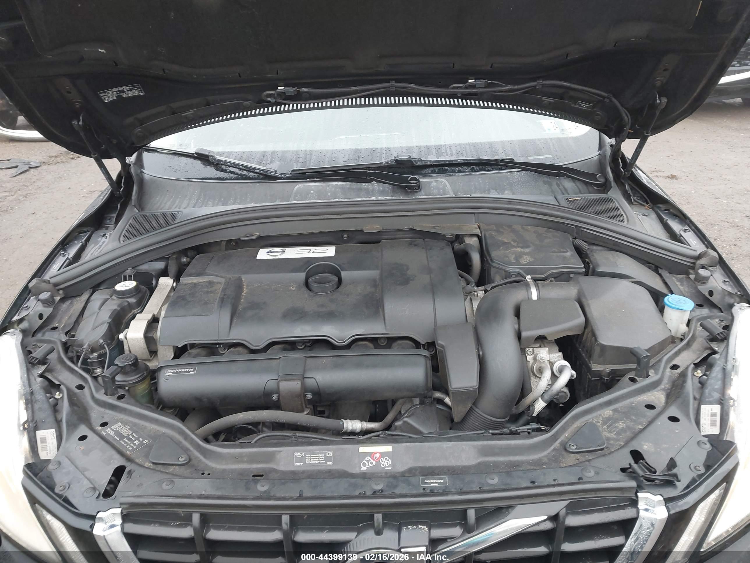 VOLVO XC60 image 10