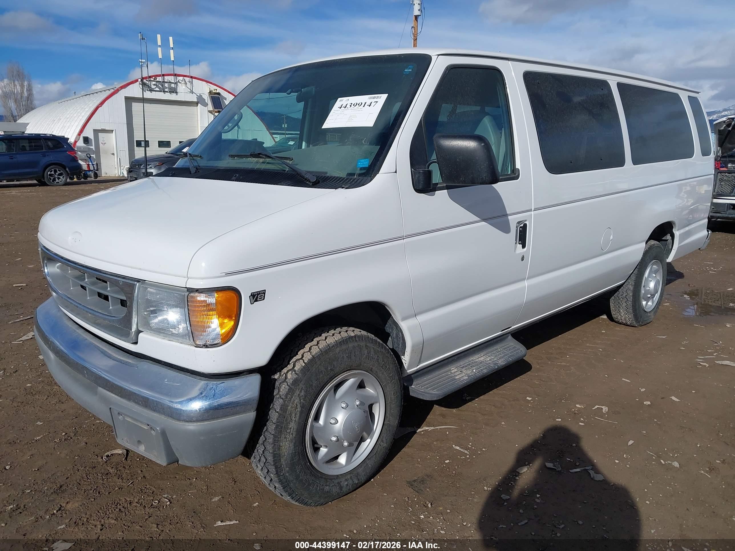 FORD E-350 image 2