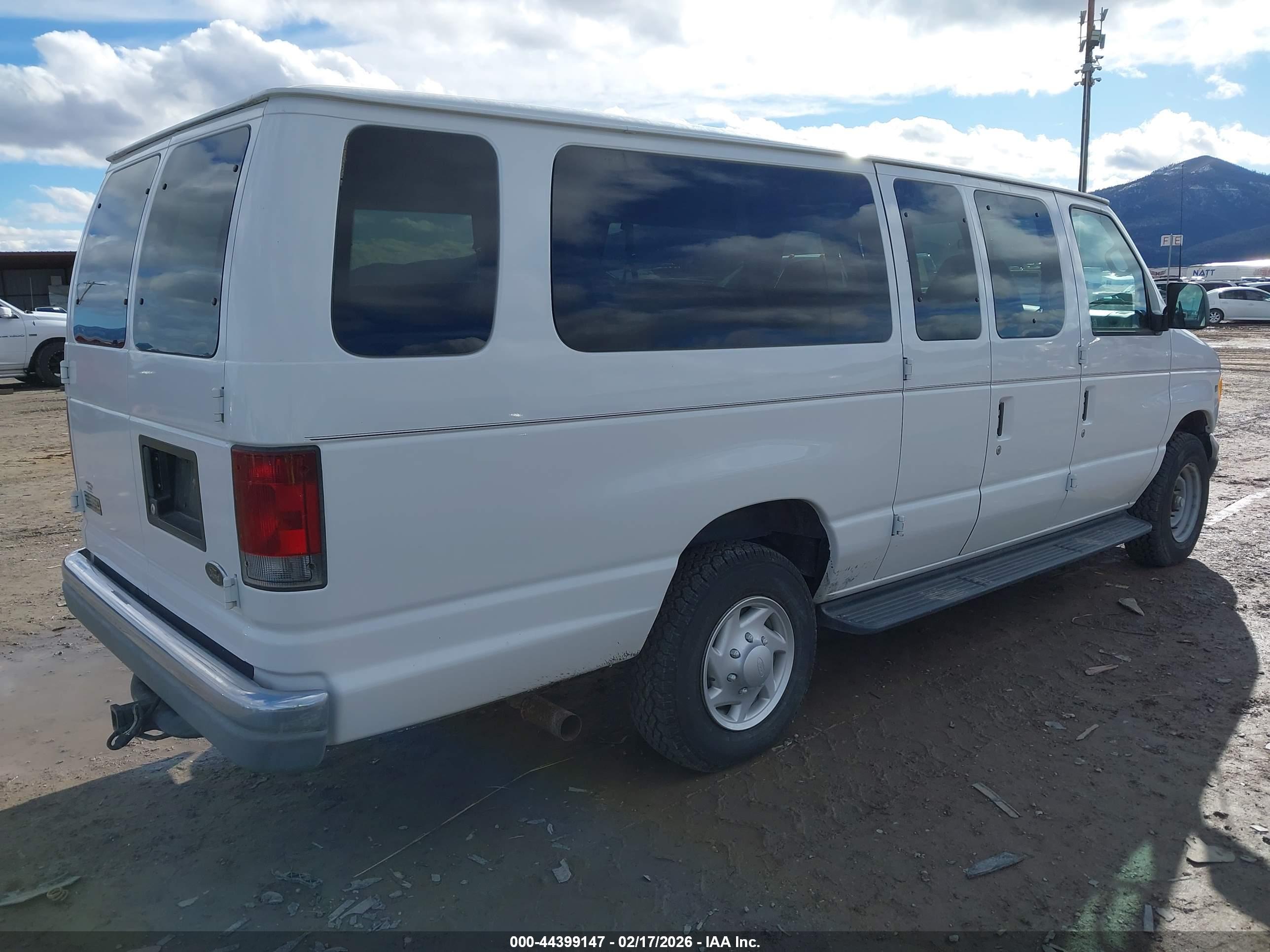 FORD E-350 image 4