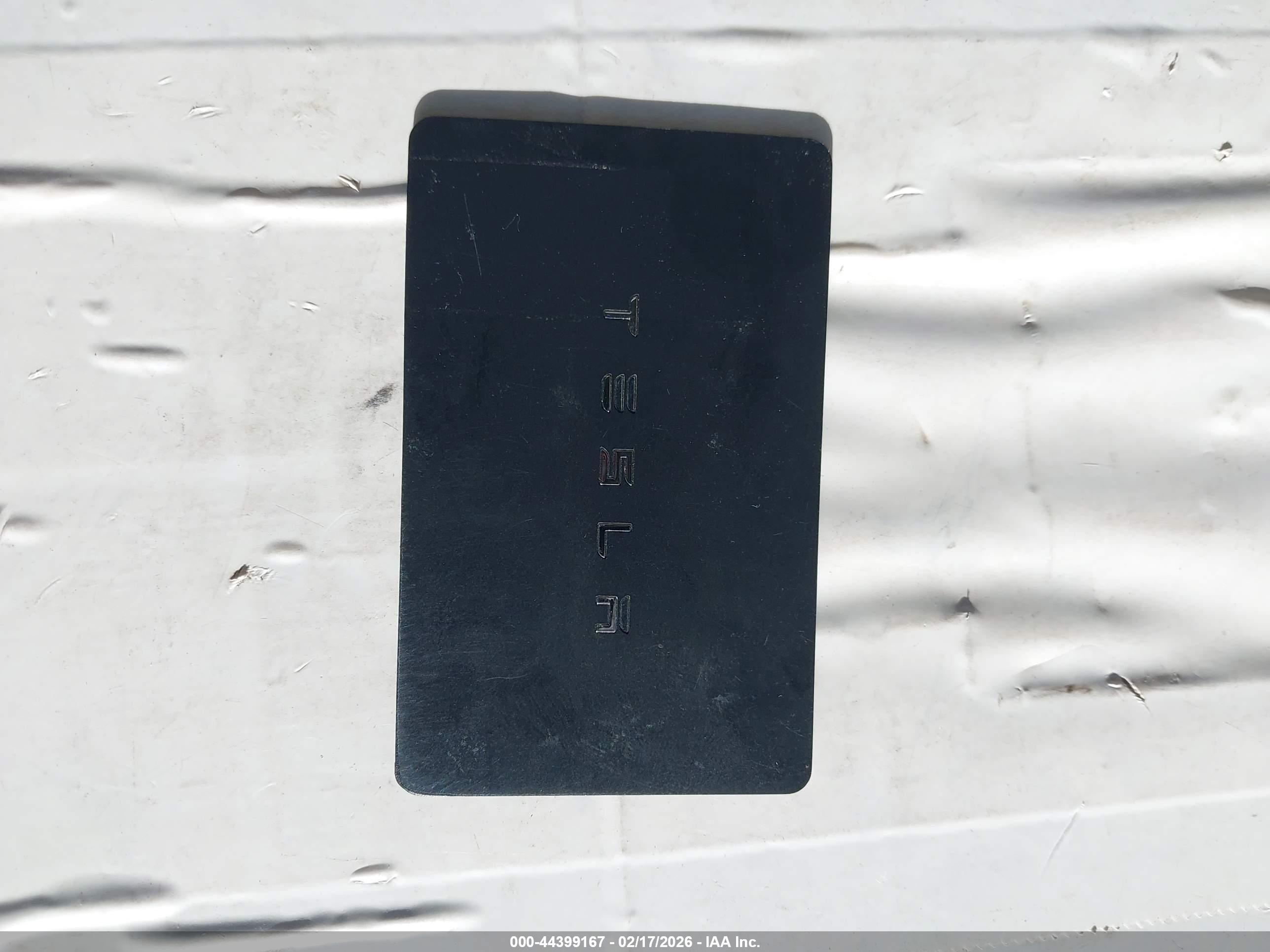 TESLA MODEL image 11