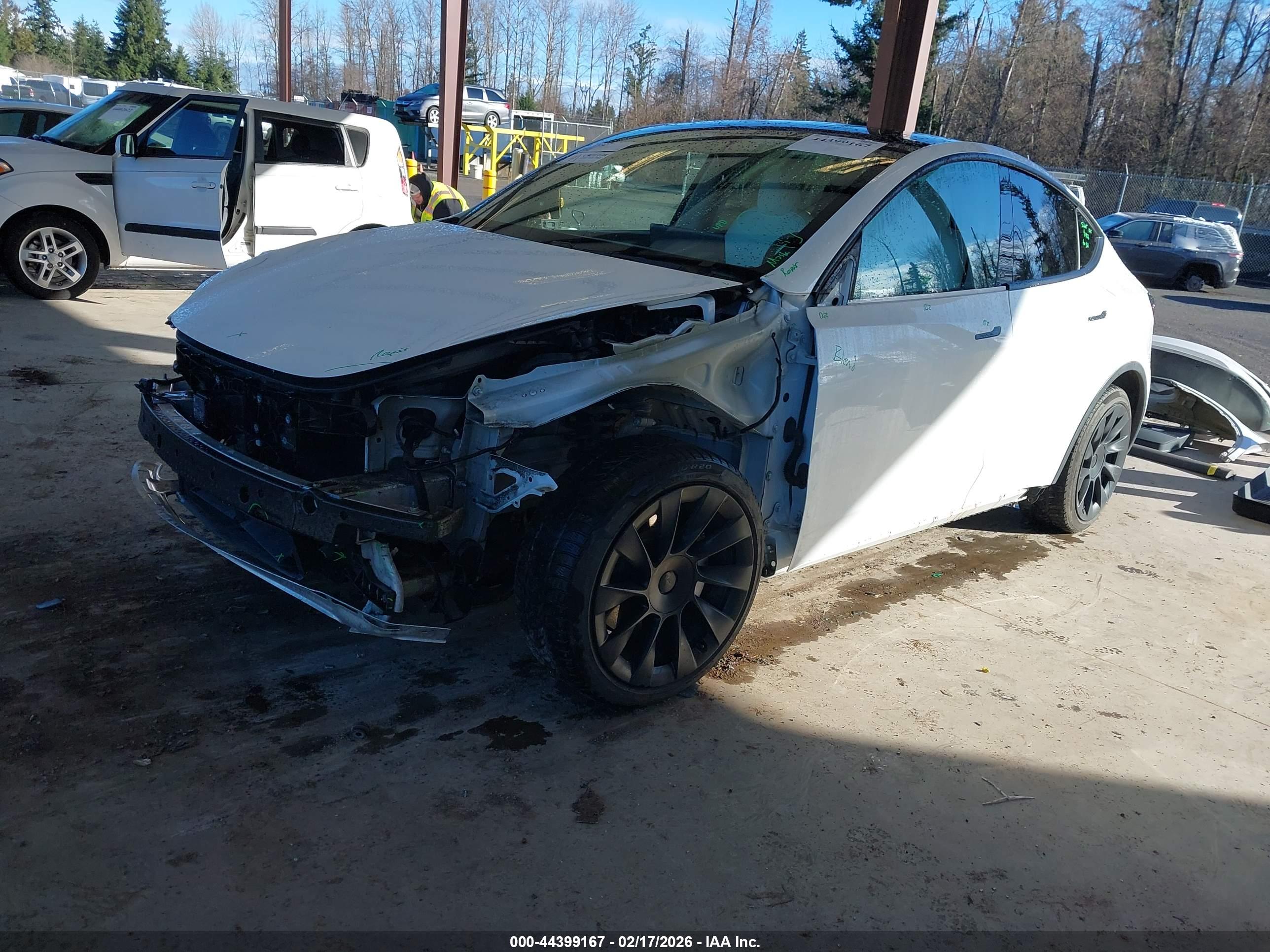 TESLA MODEL image 2