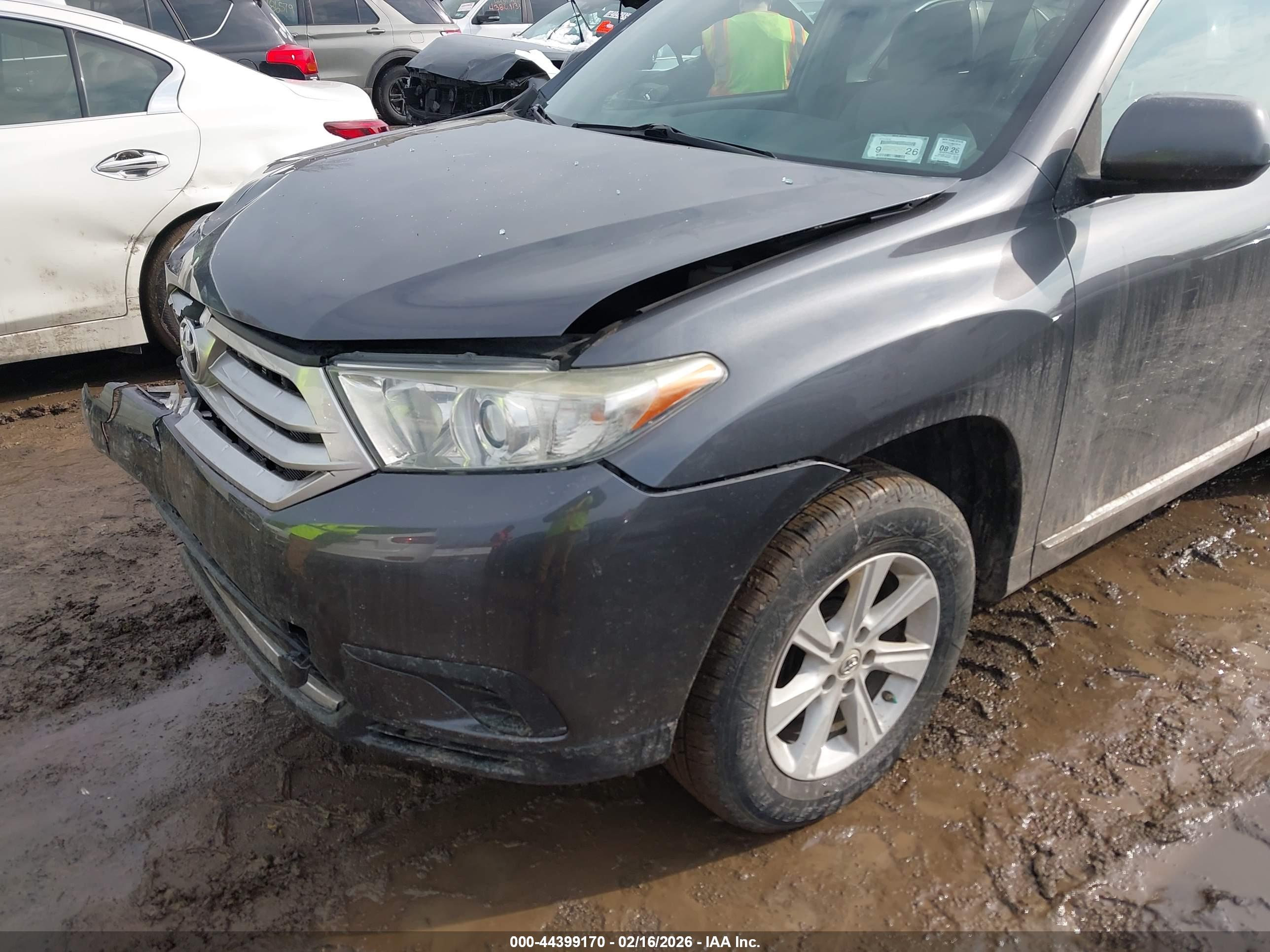 TOYOTA HIGHLANDER image 6
