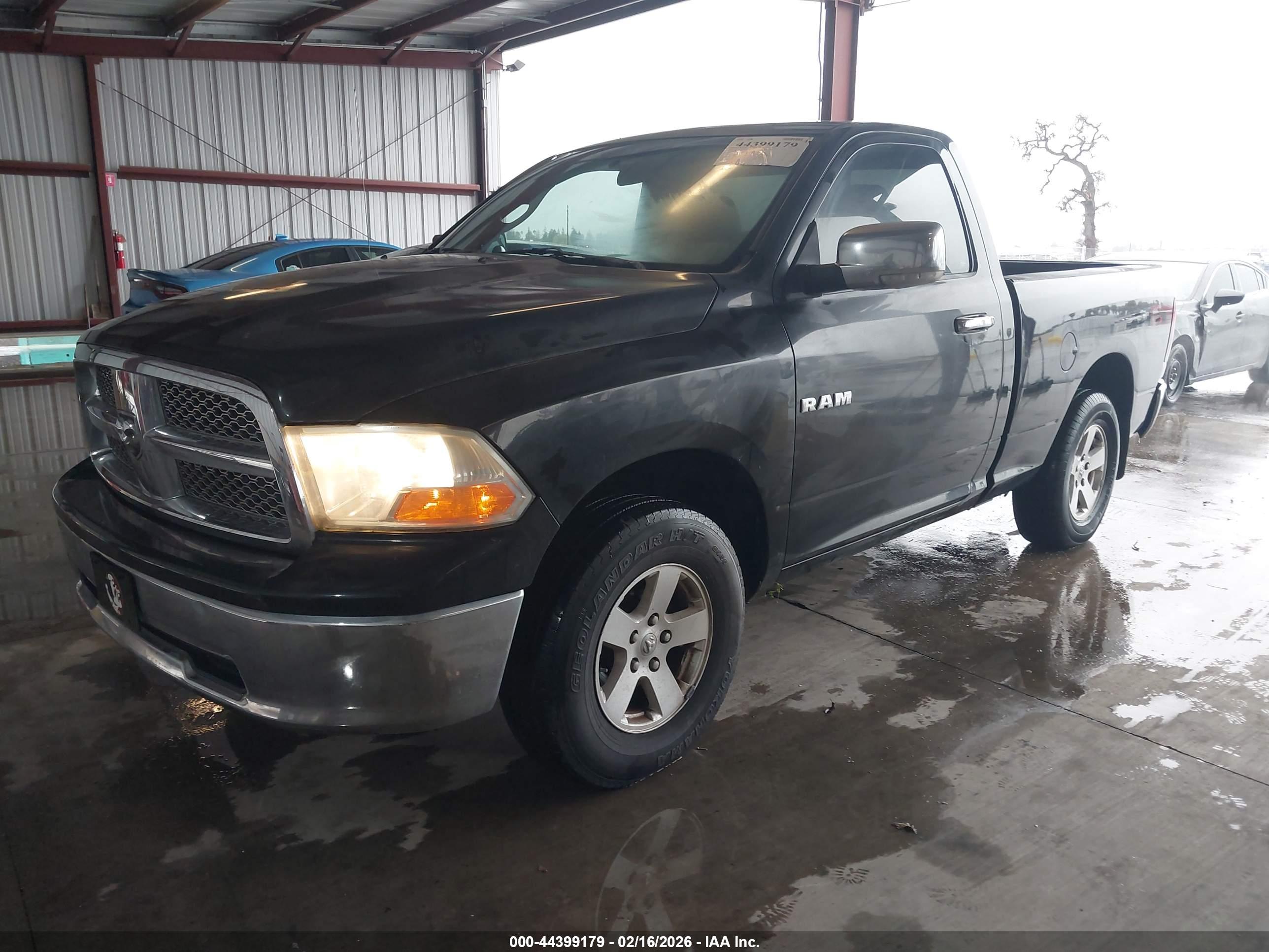 DODGE RAM image 2