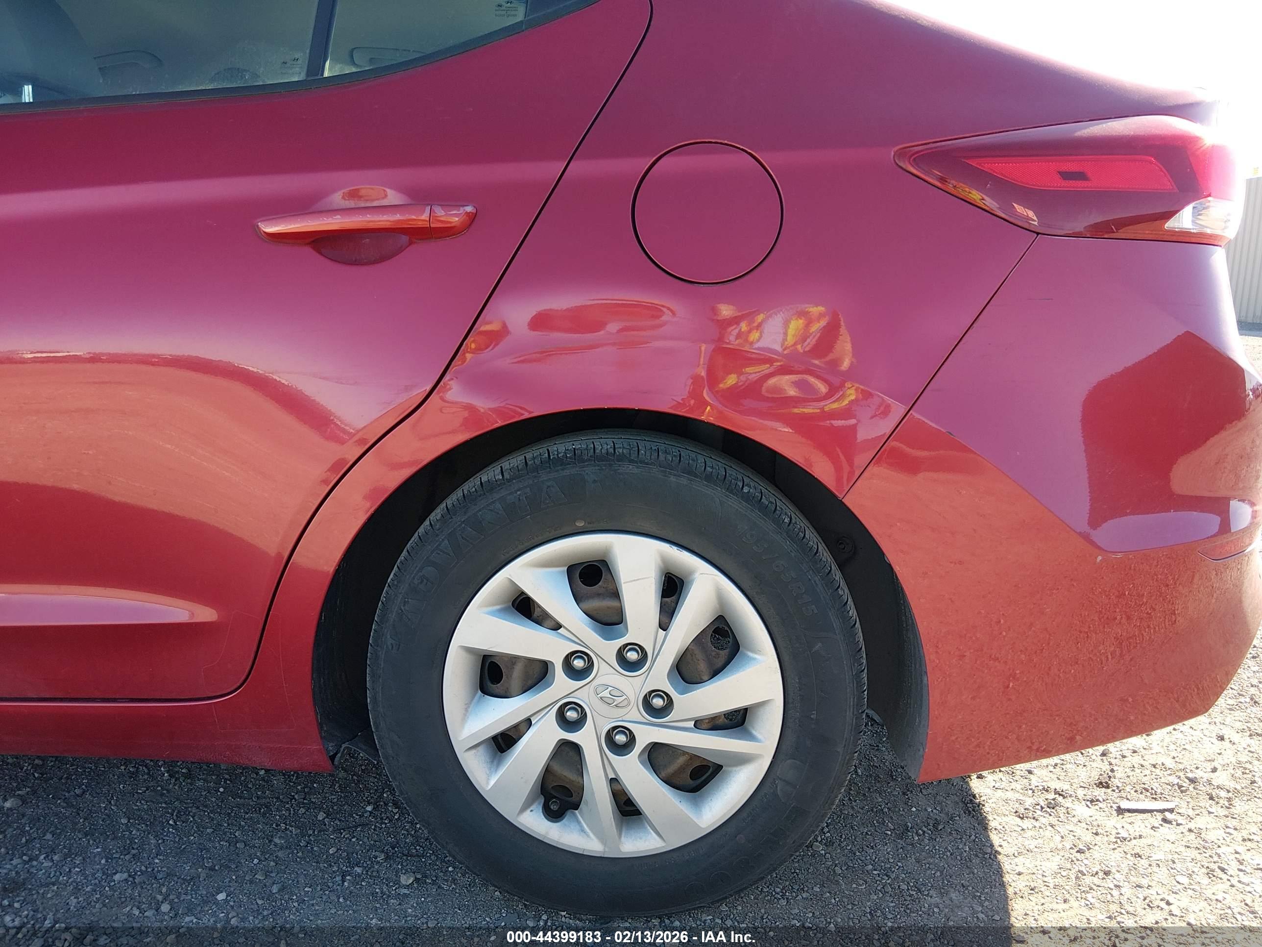 HYUNDAI ELANTRA image 6