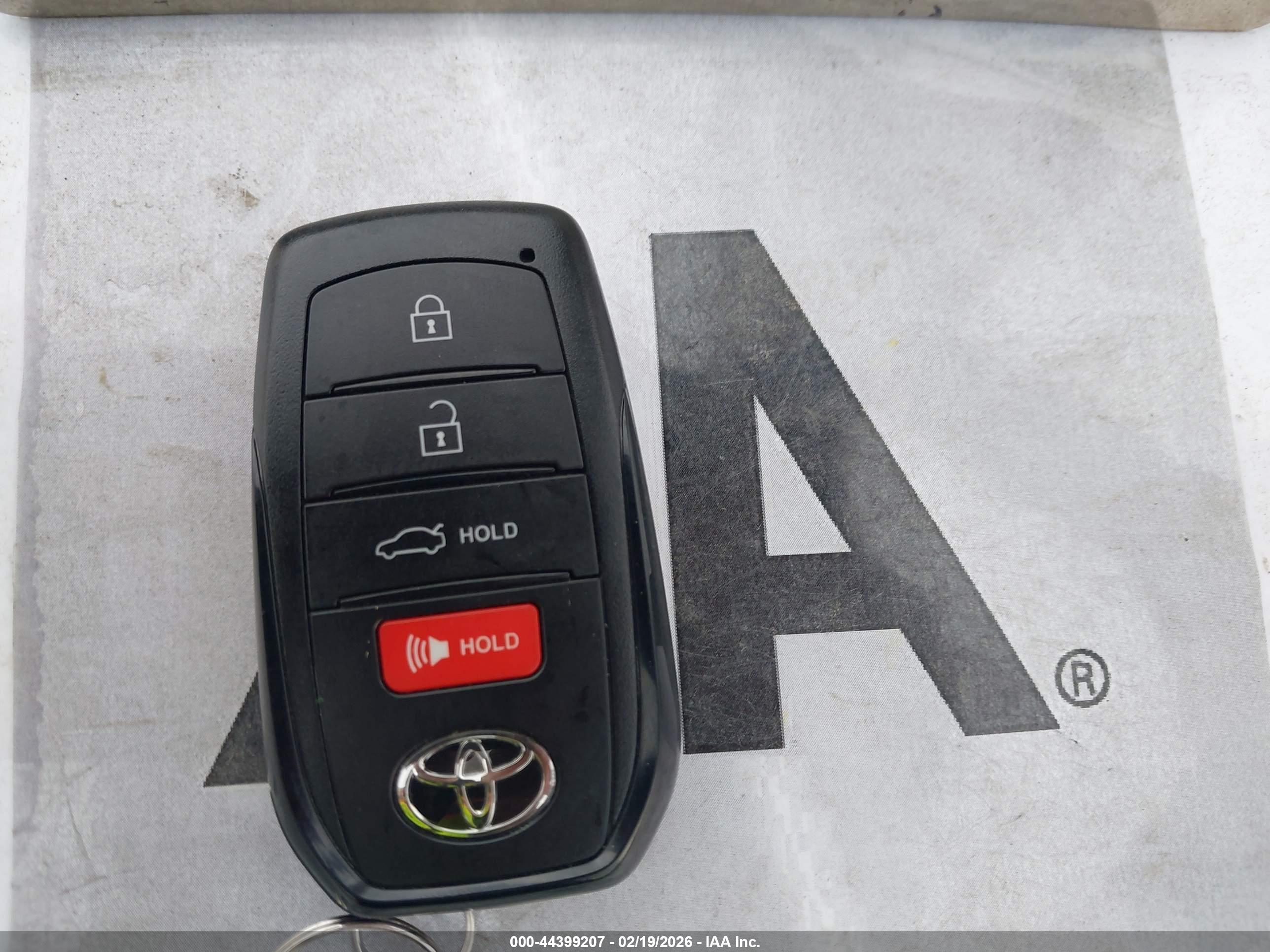 TOYOTA COROLLA image 11