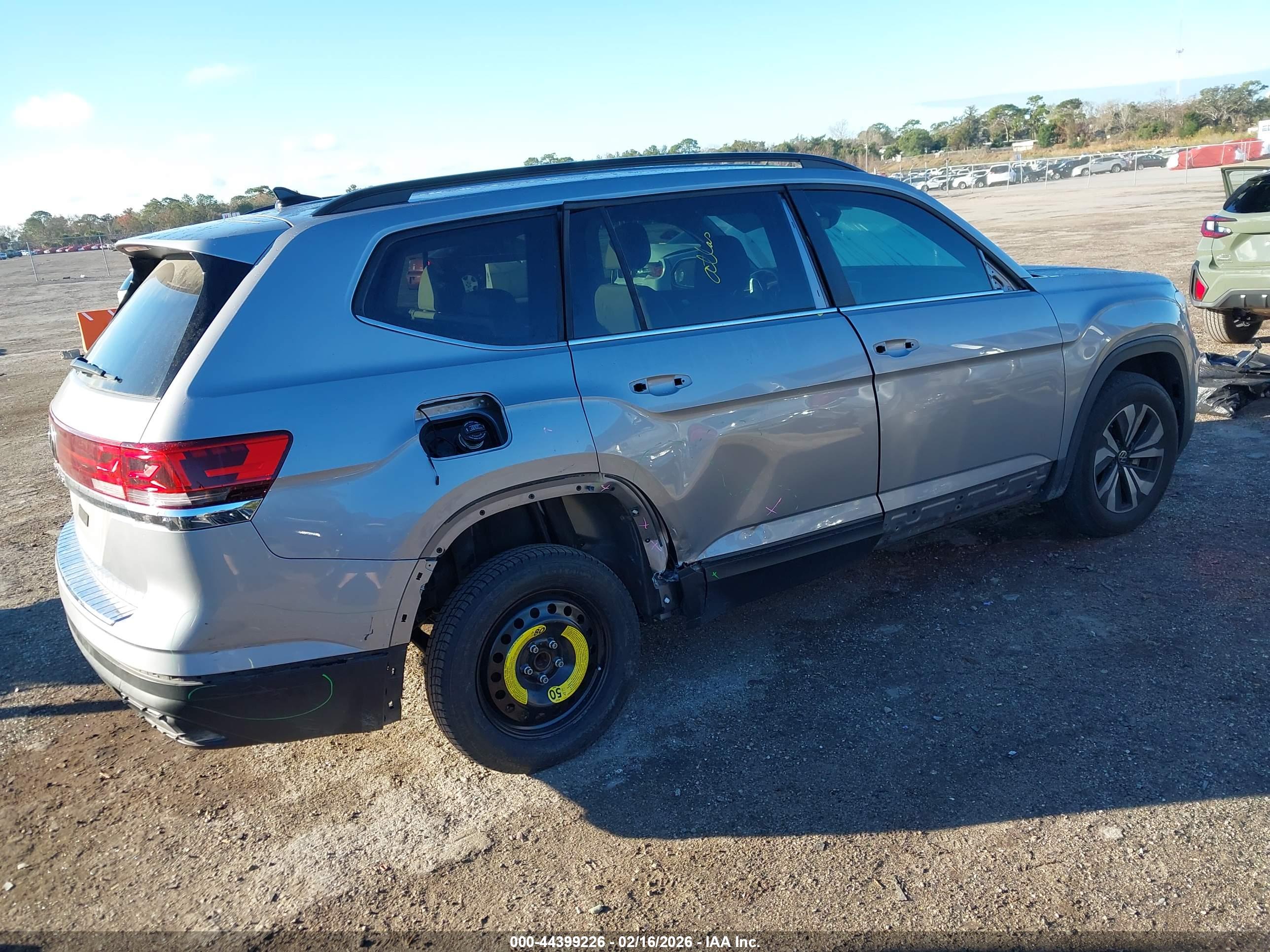 VOLKSWAGEN ATLAS image 4