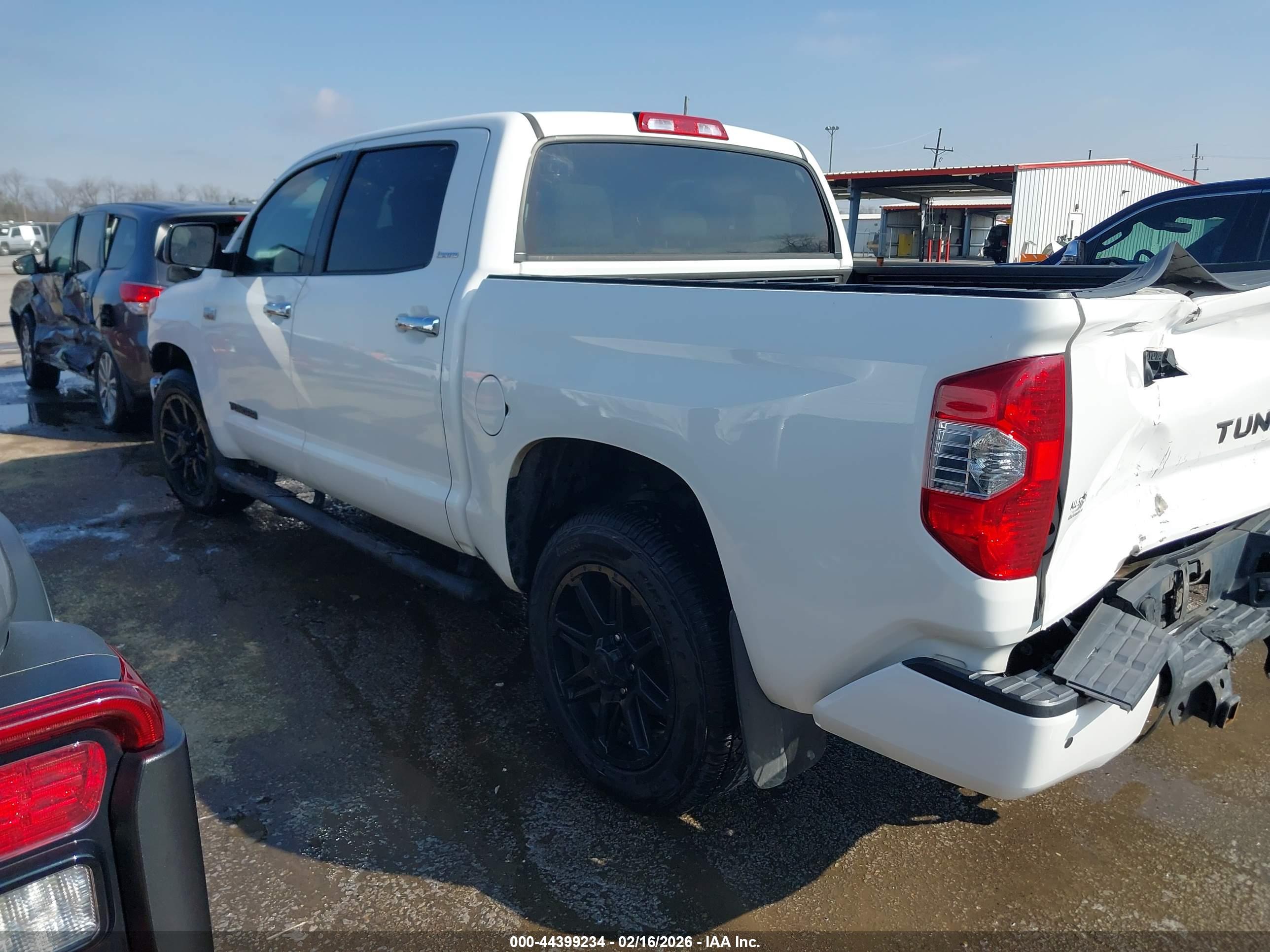 TOYOTA TUNDRA image 3