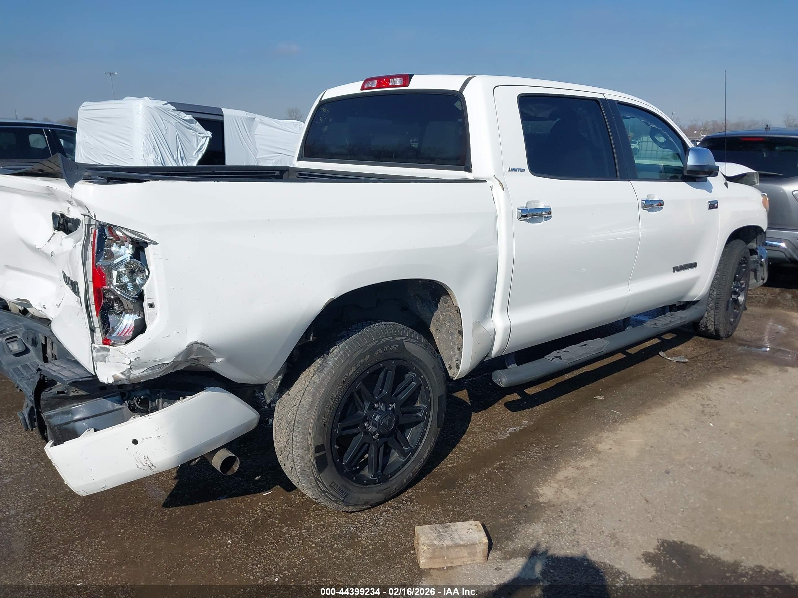 TOYOTA TUNDRA image 4