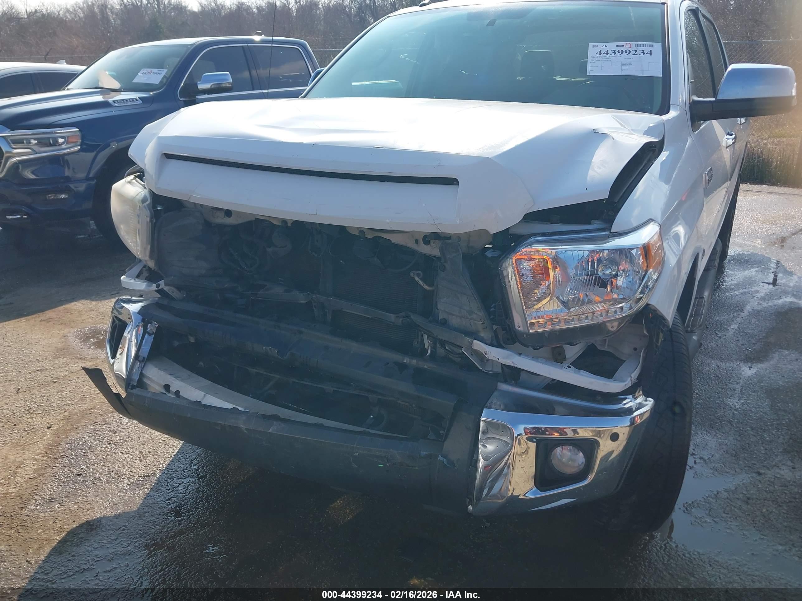 TOYOTA TUNDRA image 6
