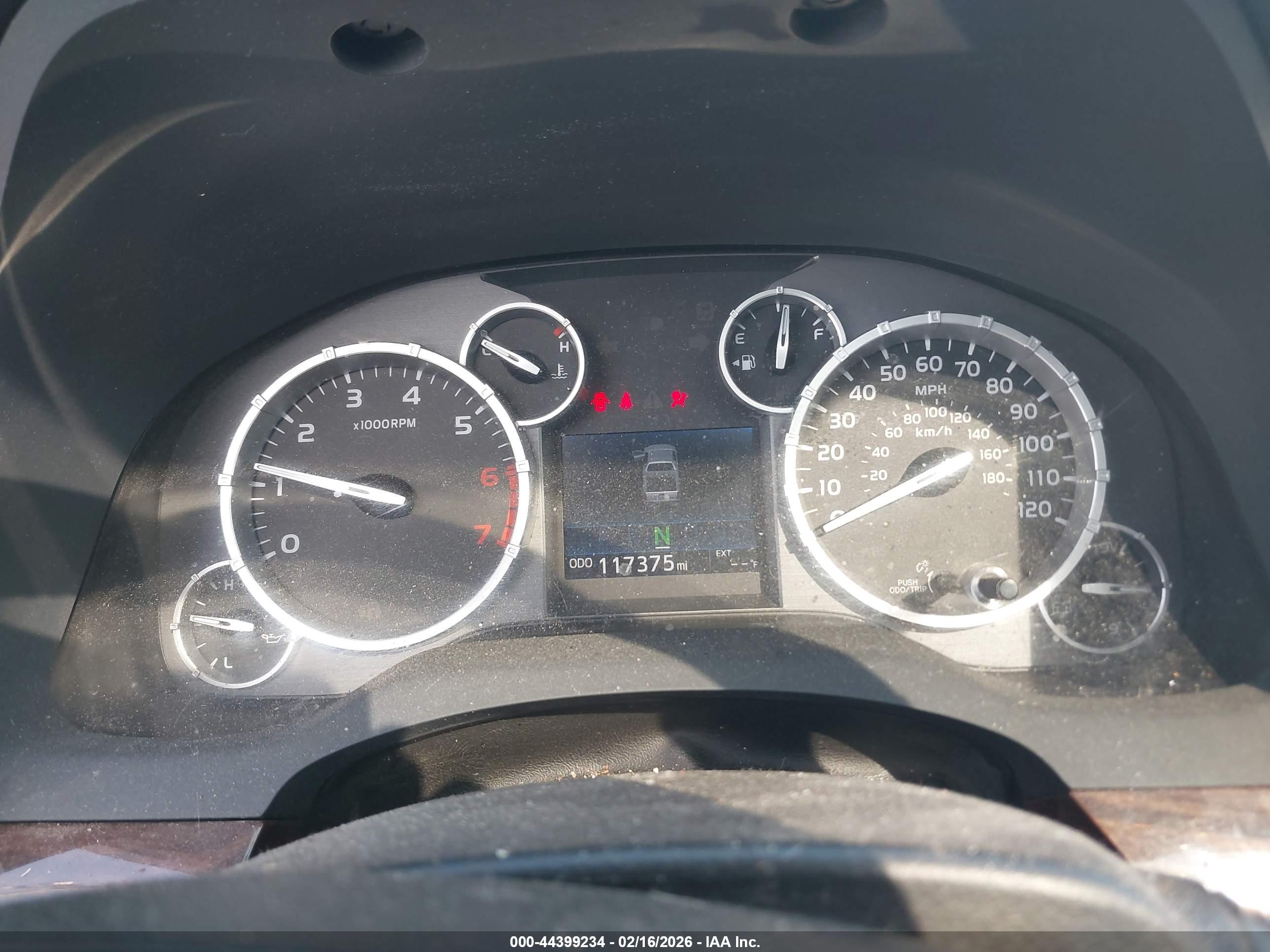 TOYOTA TUNDRA image 7