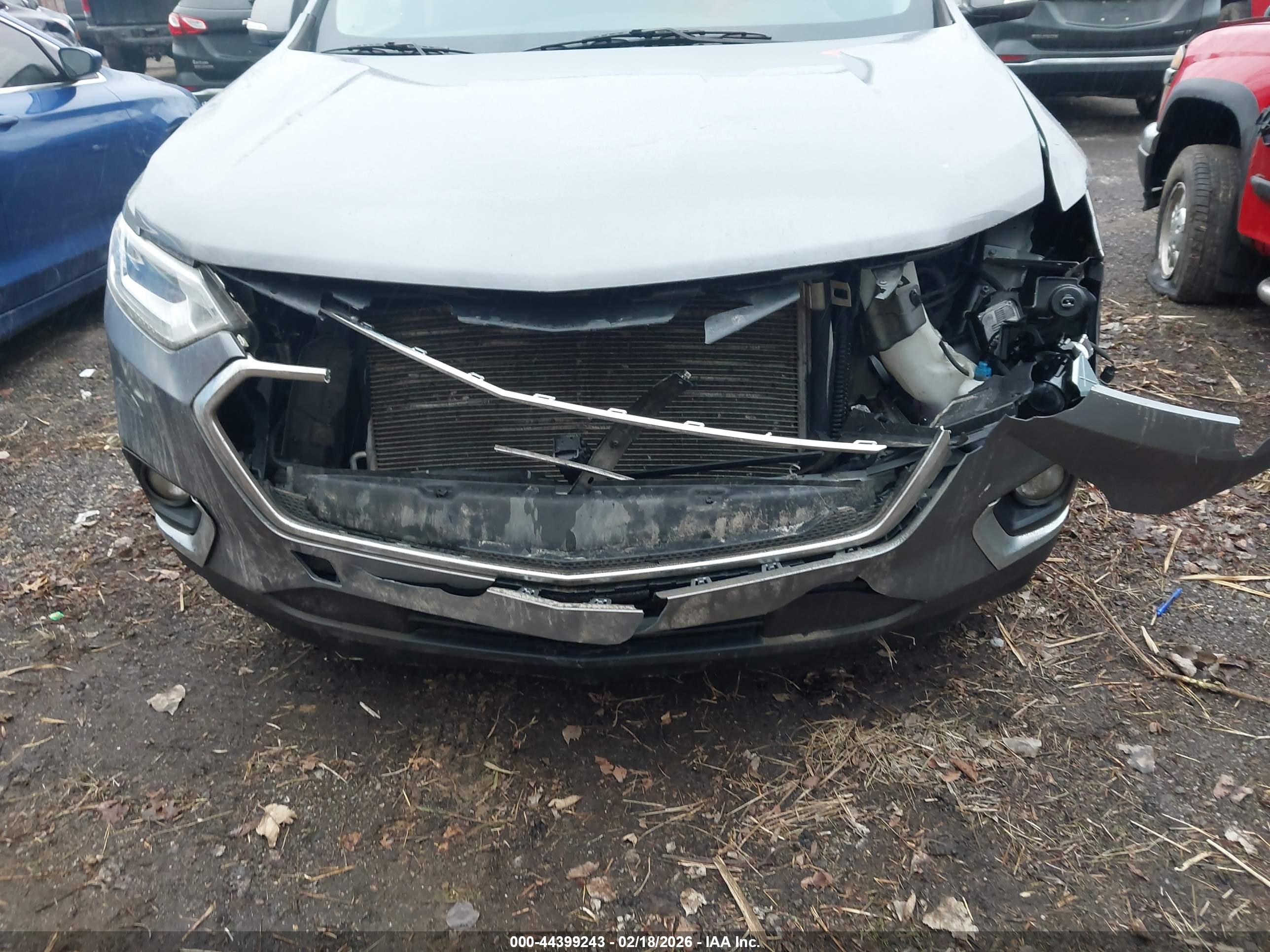 CHEVROLET TRAVERSE image 6
